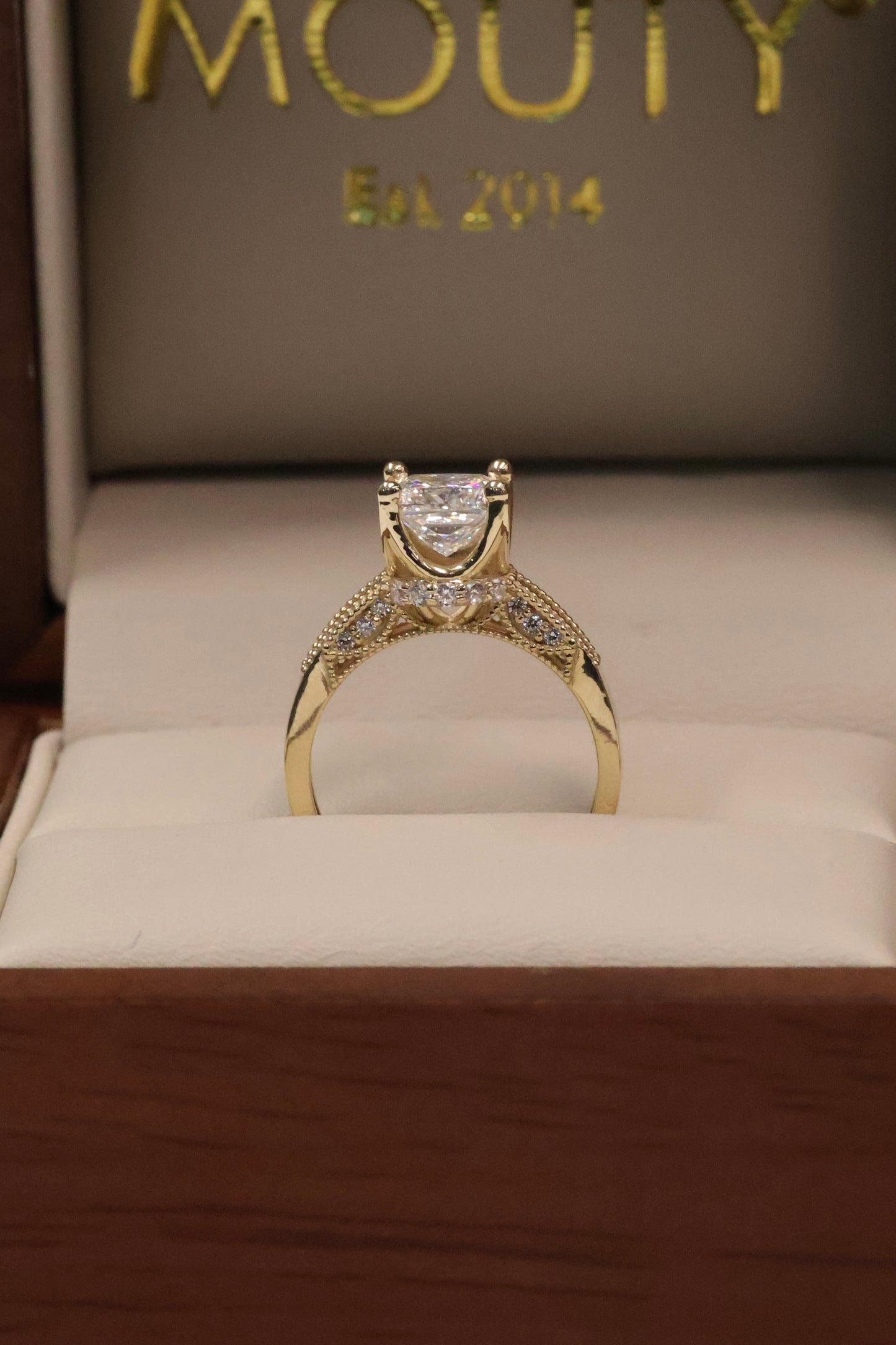 Anillo de compromiso en Oro