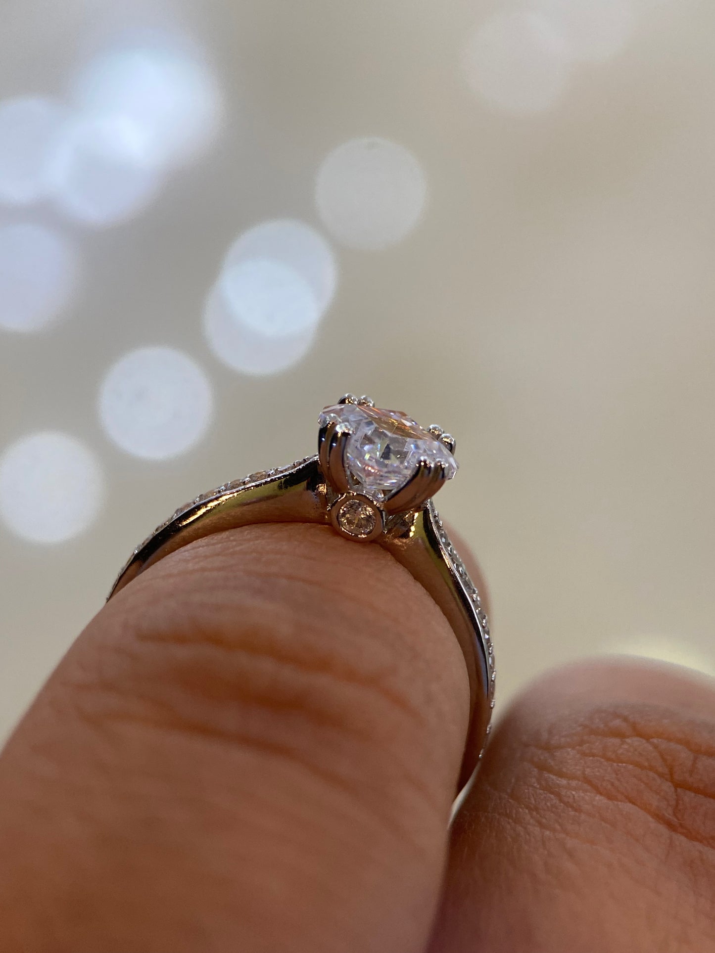 Anillo de compromiso en oro