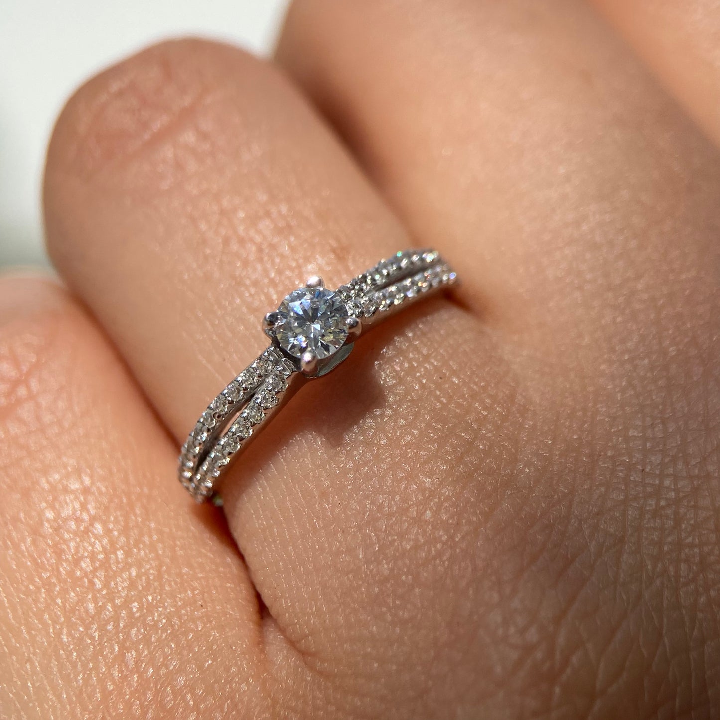 Anillo de compromiso en oro