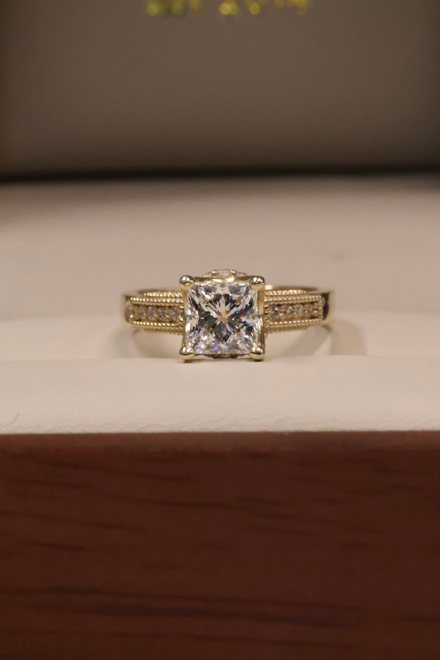 Anillo de compromiso en Oro