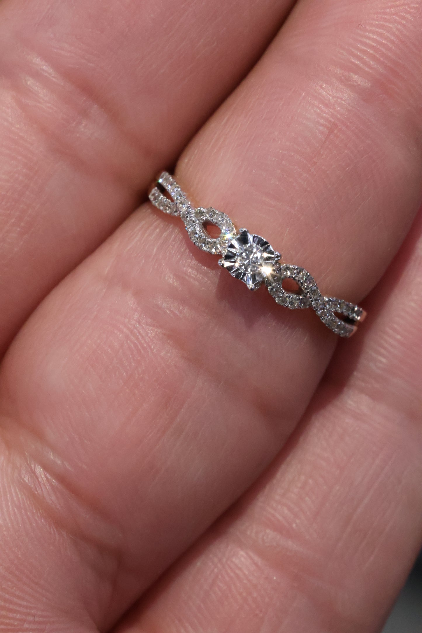Anillo Of2141 en oro amarillo 14k con diamante natural .20cts