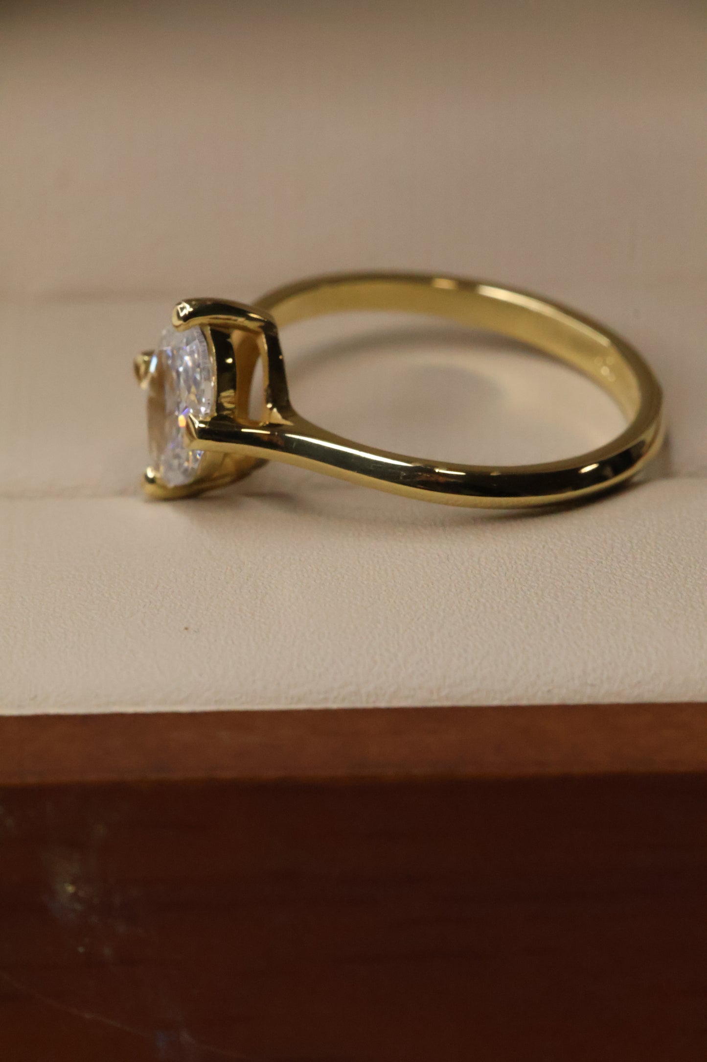 Anillo Annelisse en Oro Amarillo 18k Circonia 1.0 ct Mod.16090