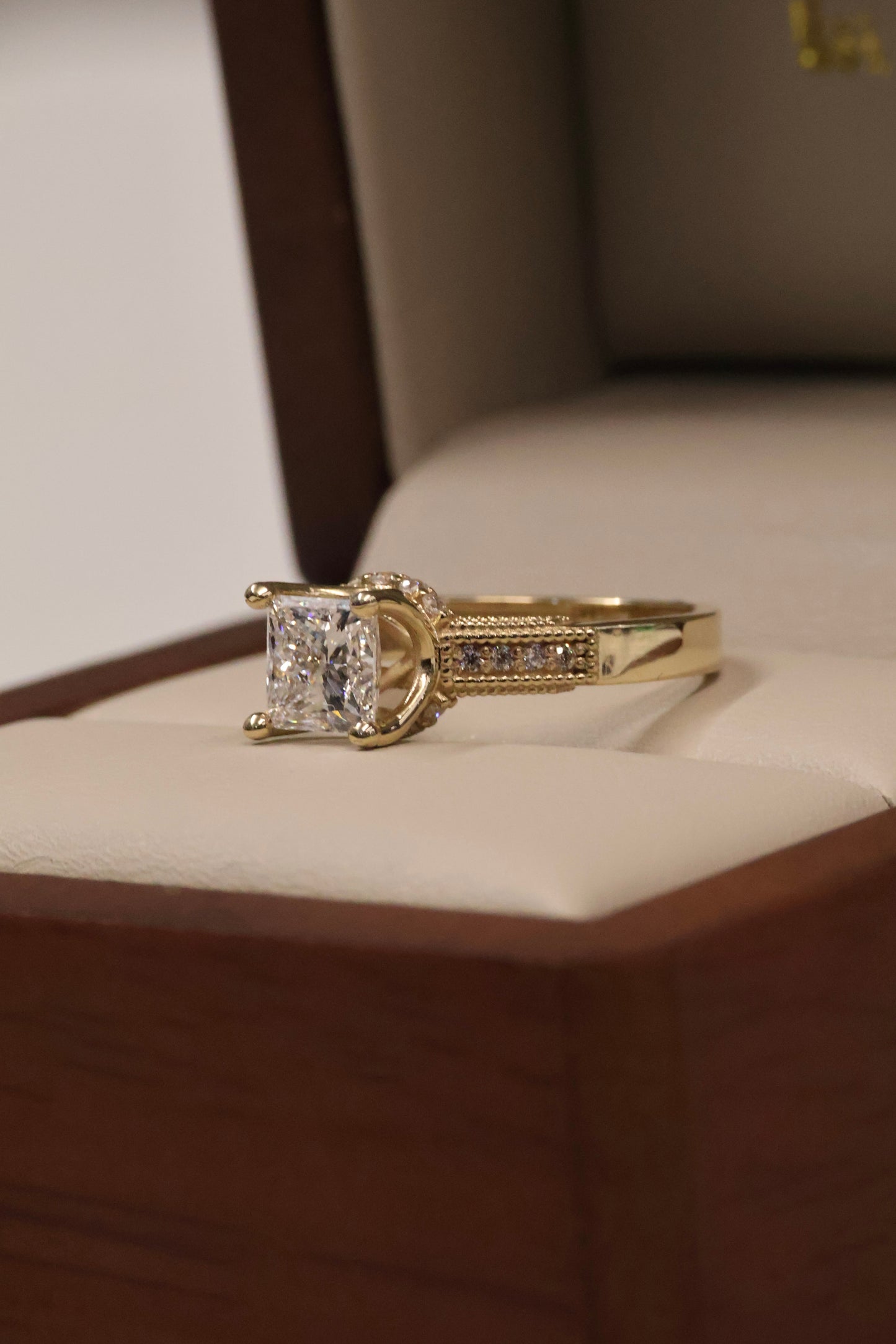 Anillo de compromiso en Oro