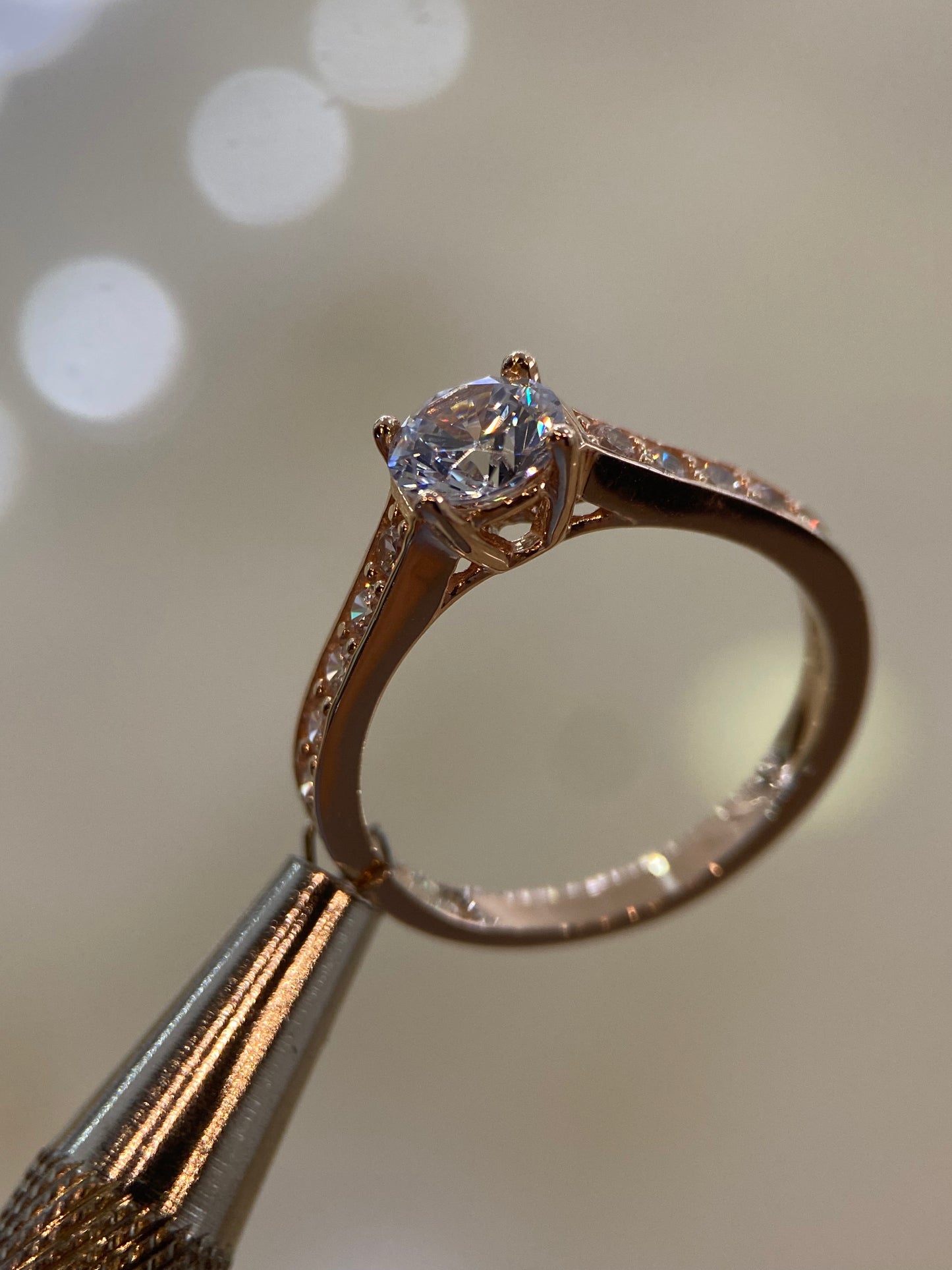 Anillo de compromiso en oro