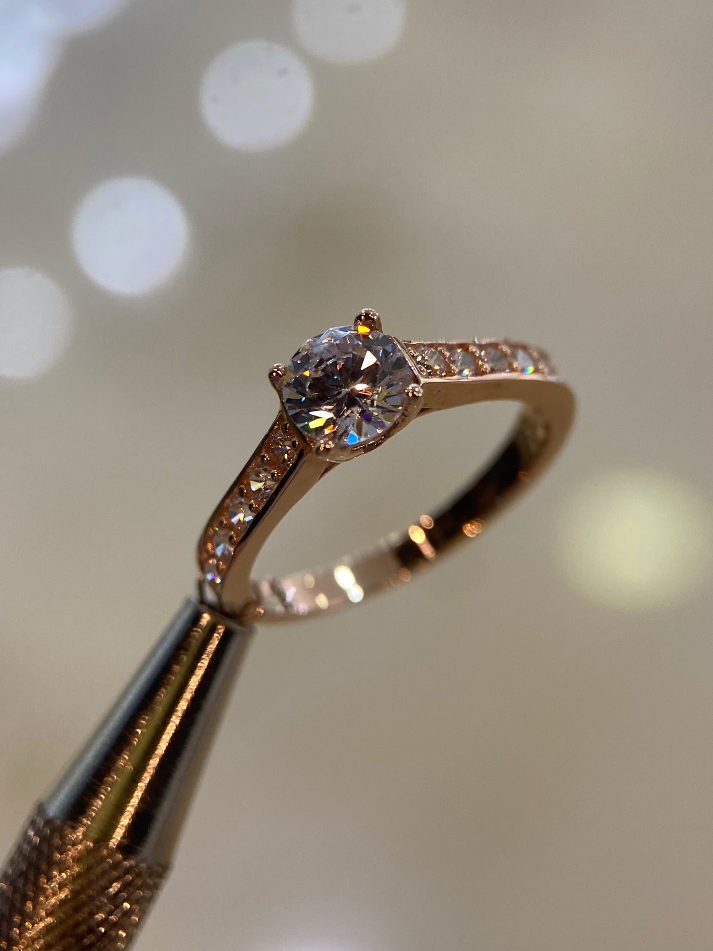Anillo de compromiso en oro