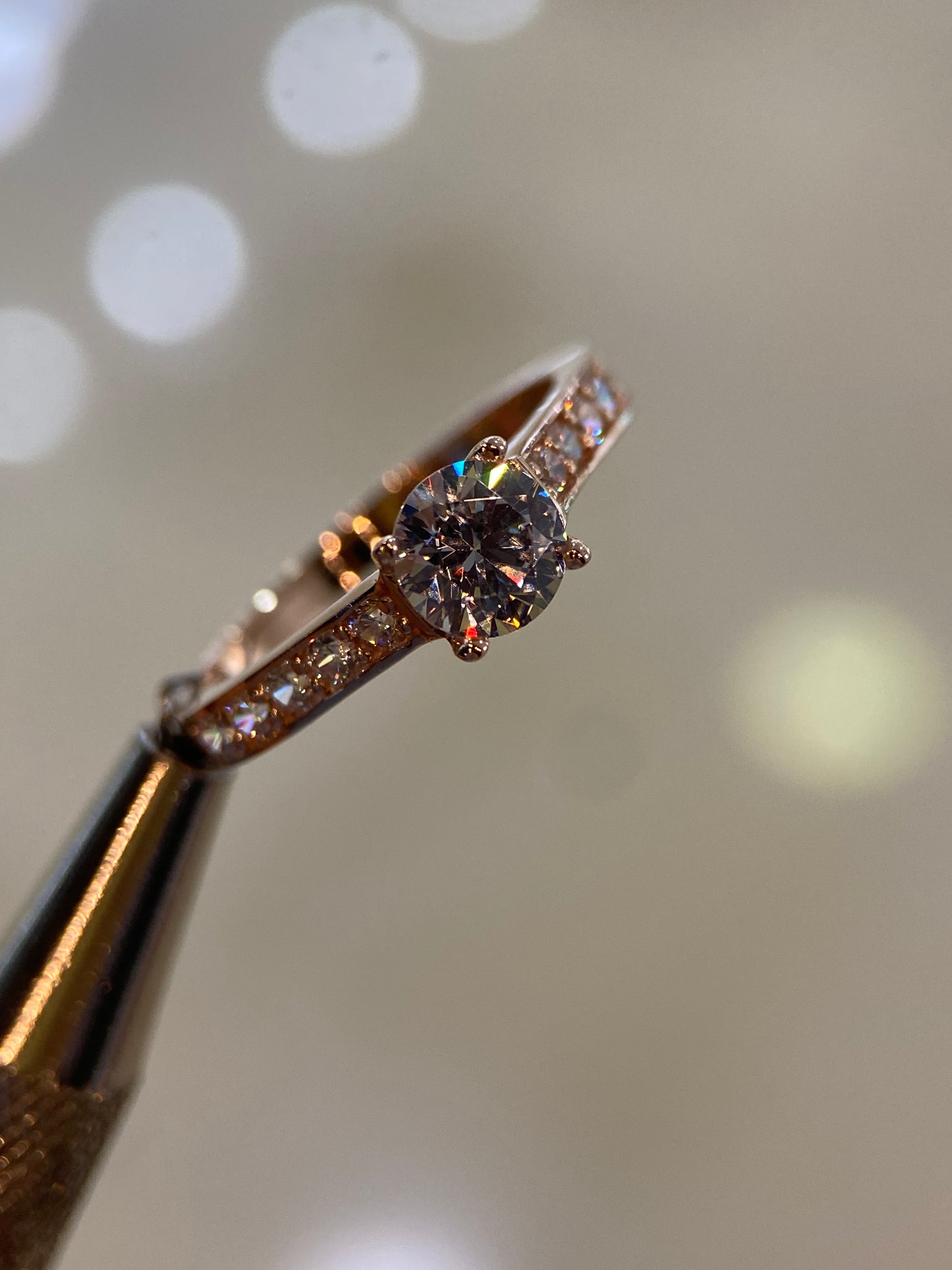 Anillo de compromiso en oro