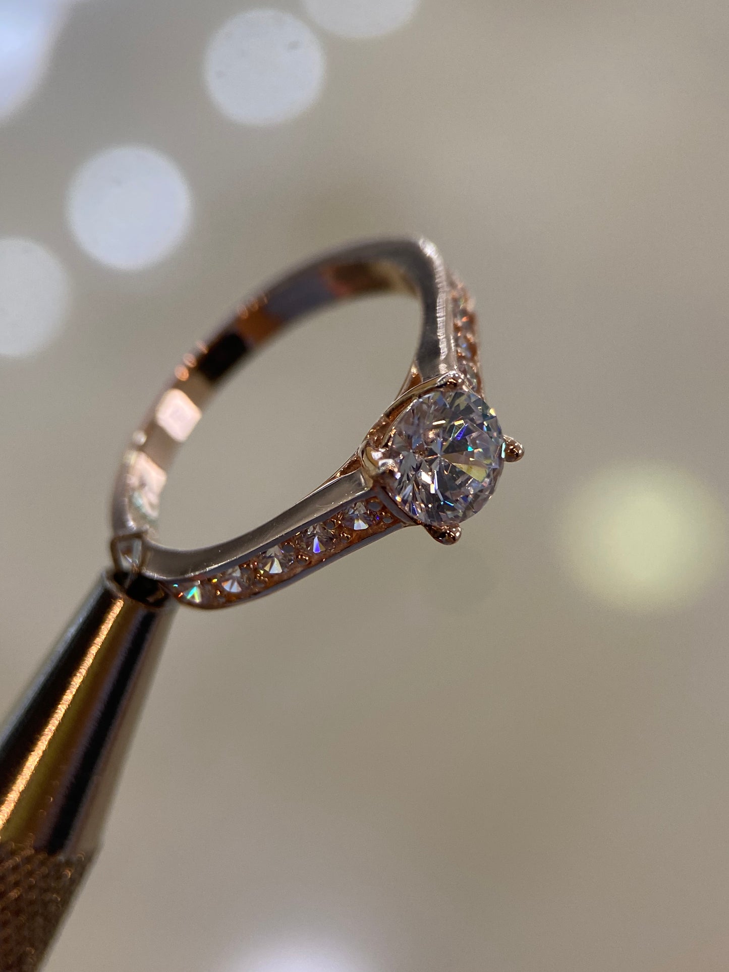 Anillo de compromiso en oro
