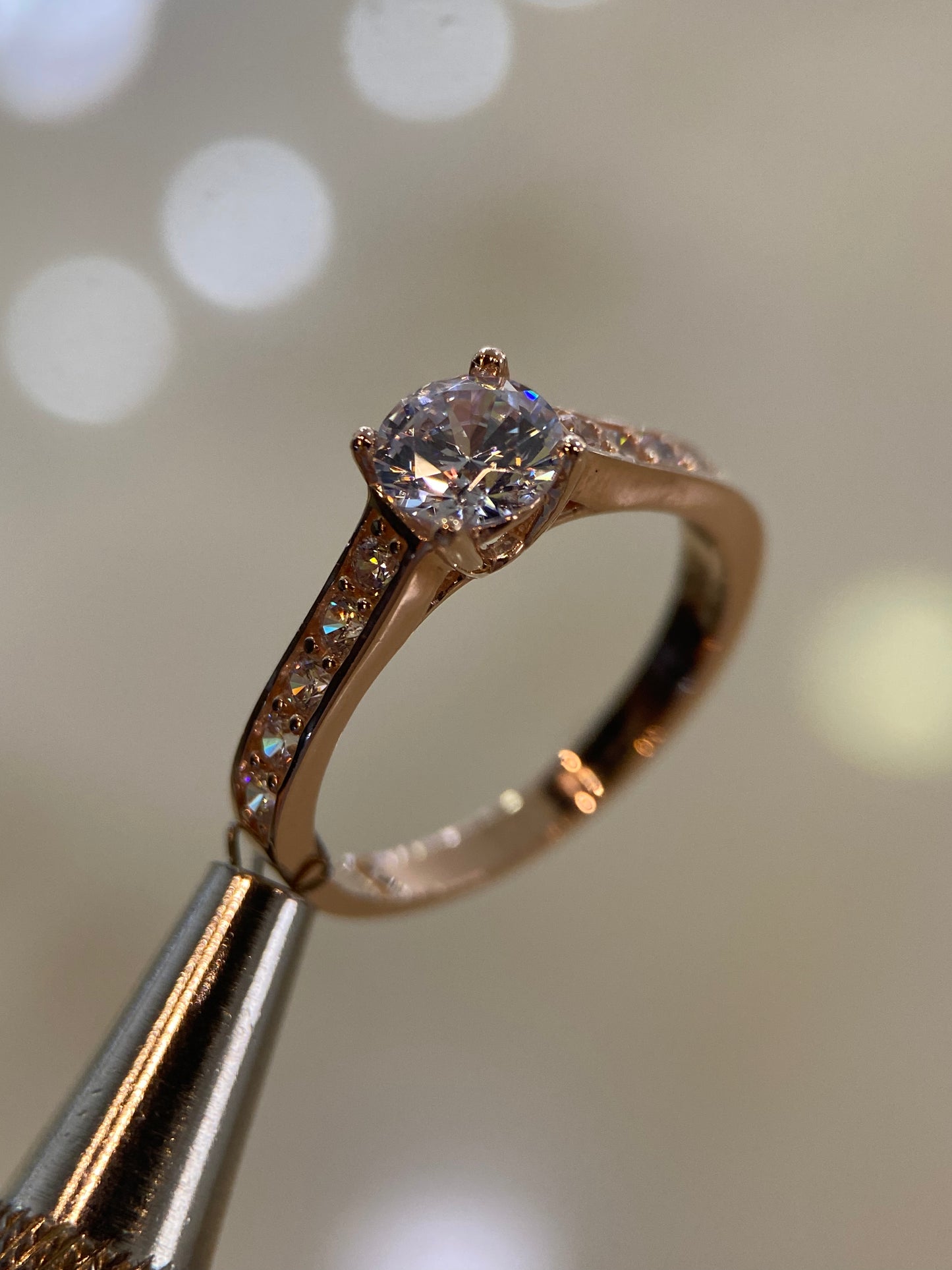 Anillo de compromiso en oro