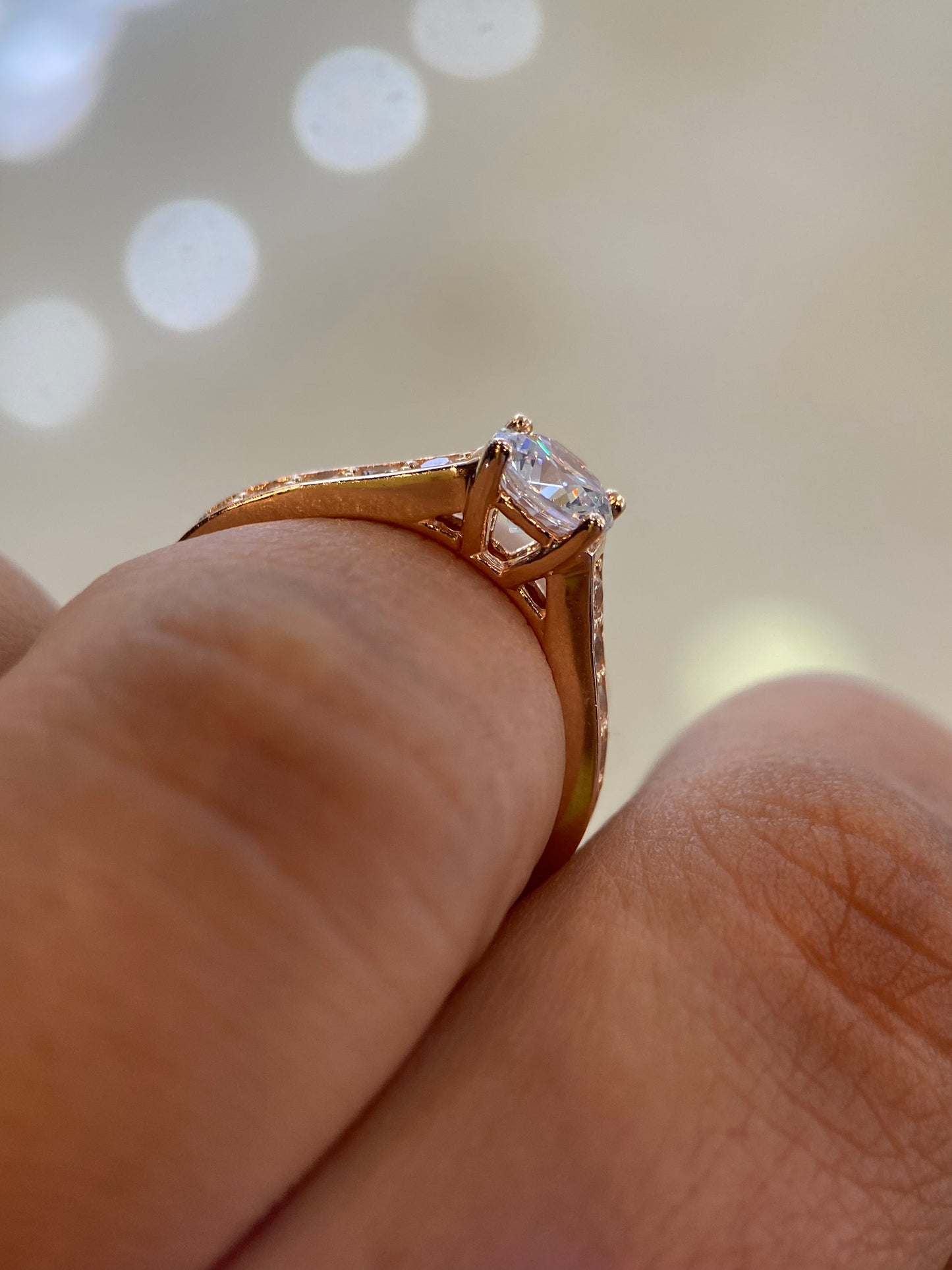 Anillo de compromiso en oro