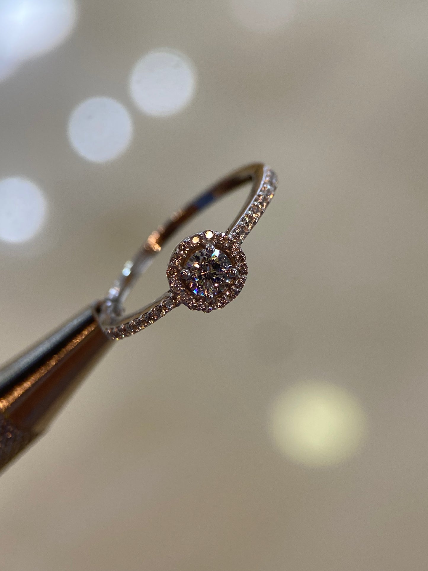 Anillo de compromiso en oro