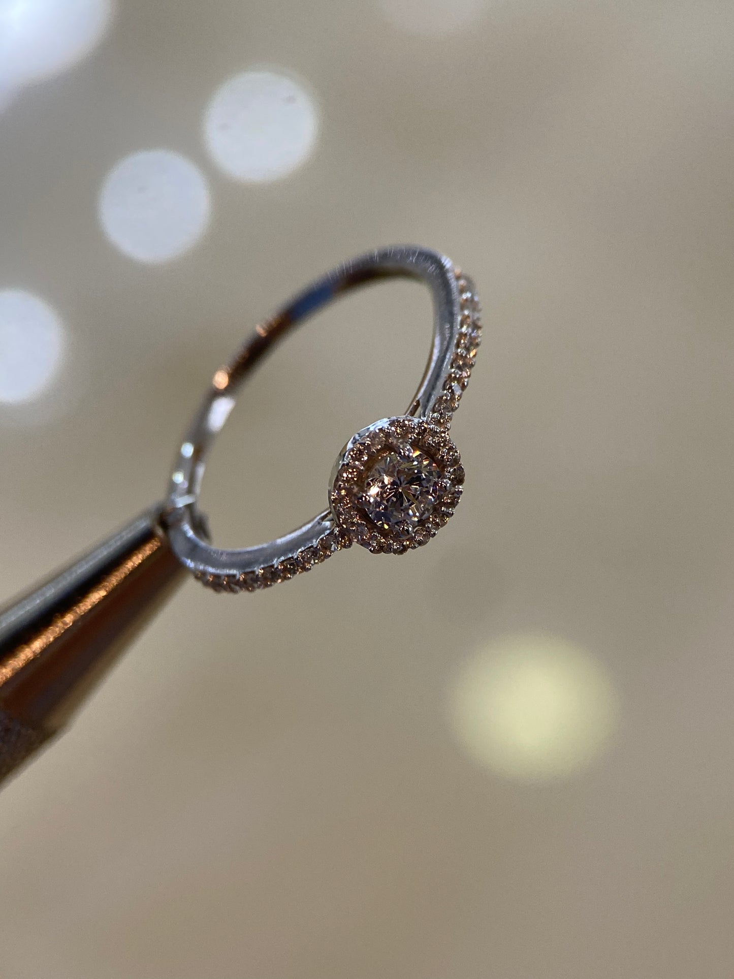 Anillo de compromiso en oro