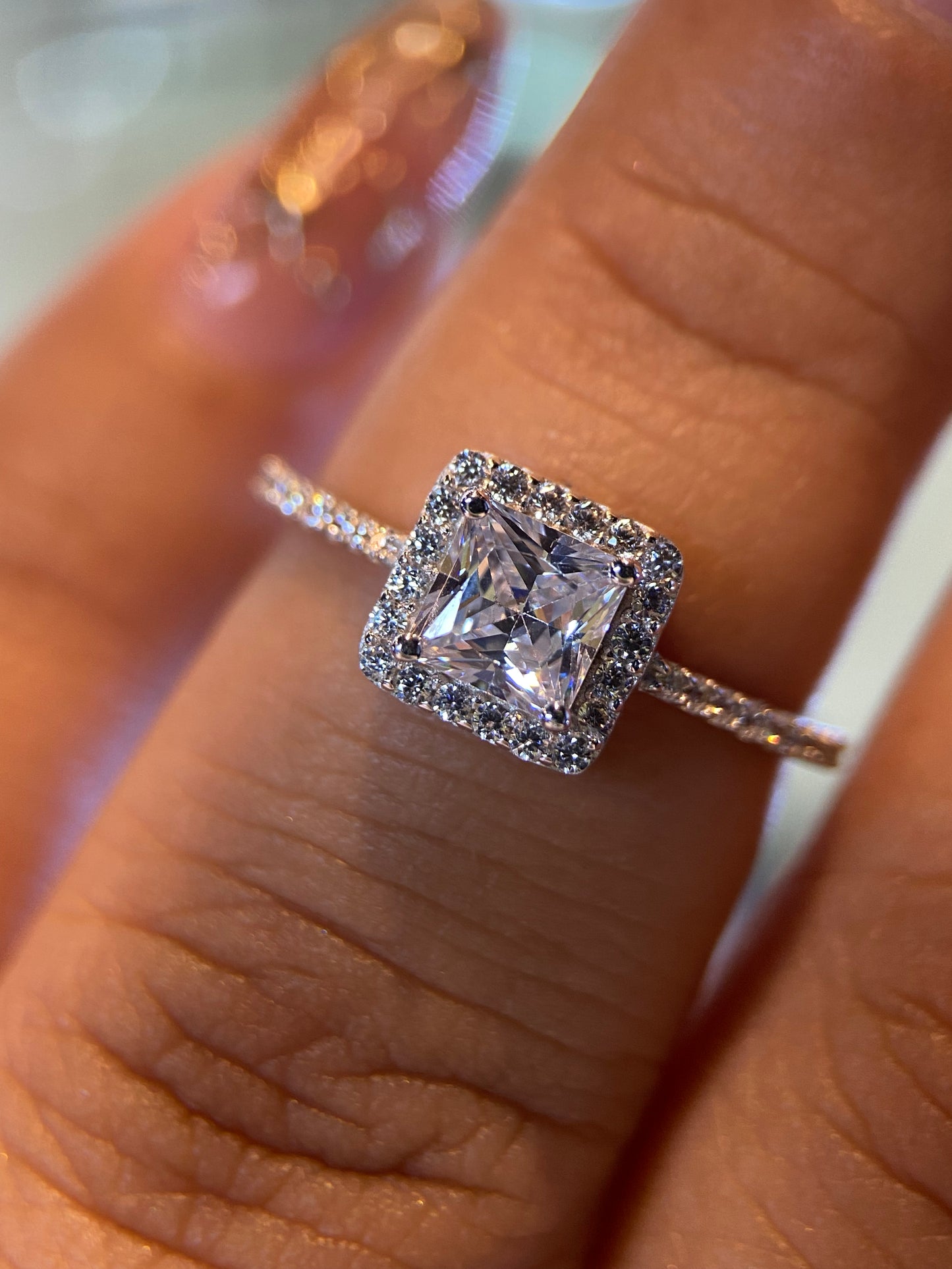 Anillo de compromiso en oro