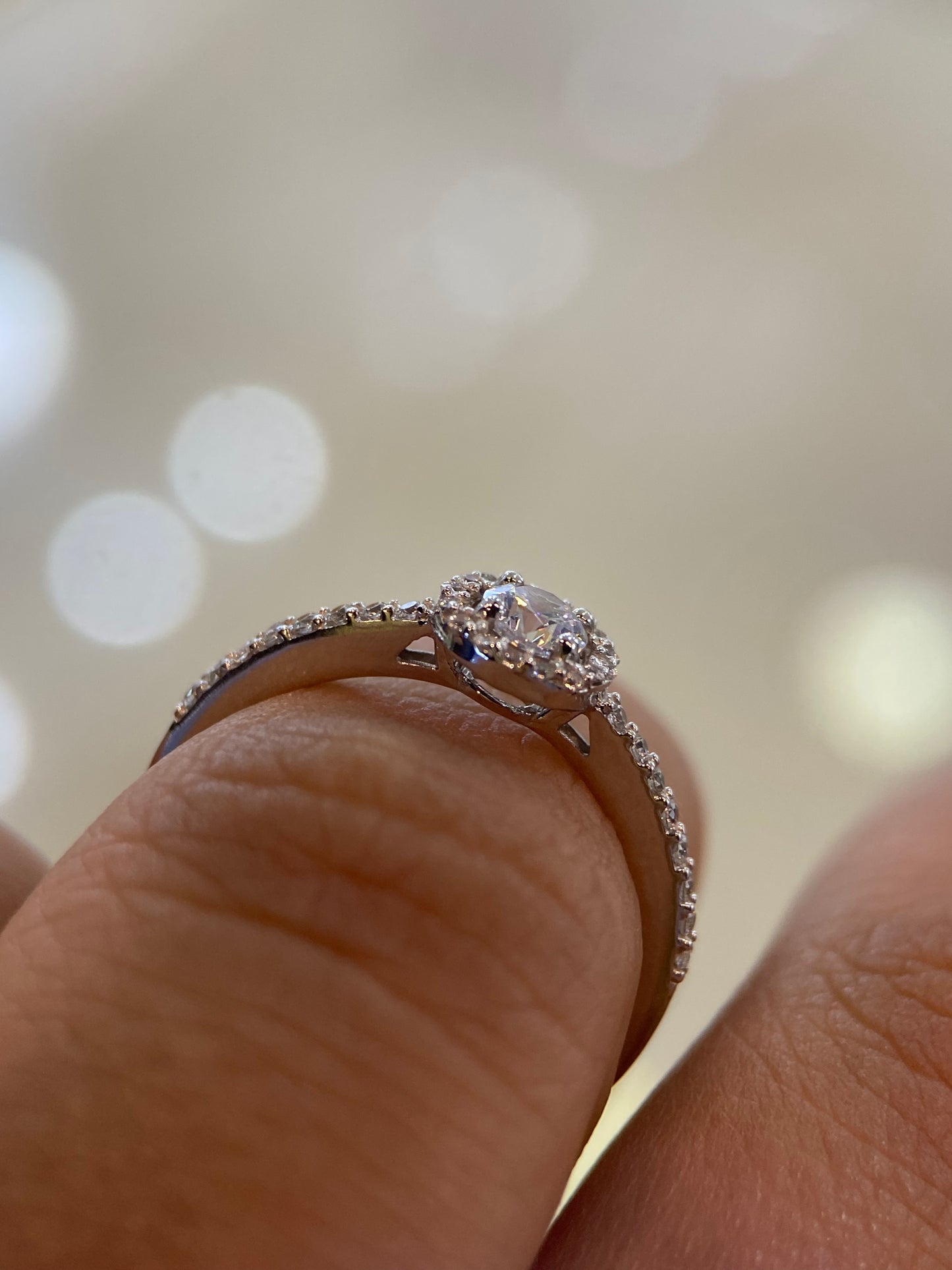 Anillo de compromiso en oro
