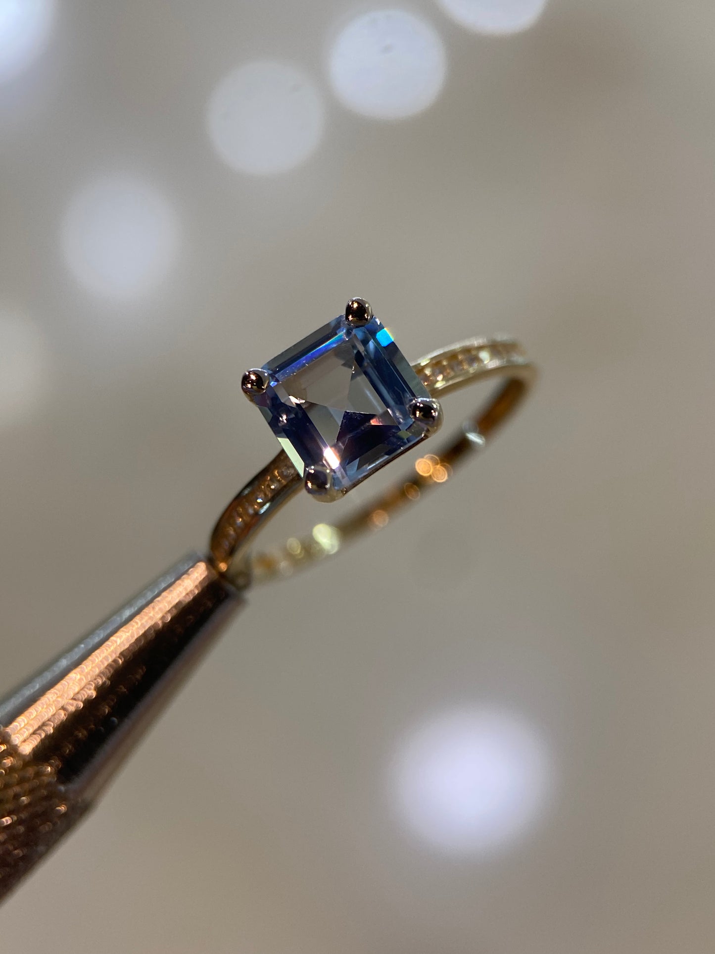 Anillo de compromiso en oro