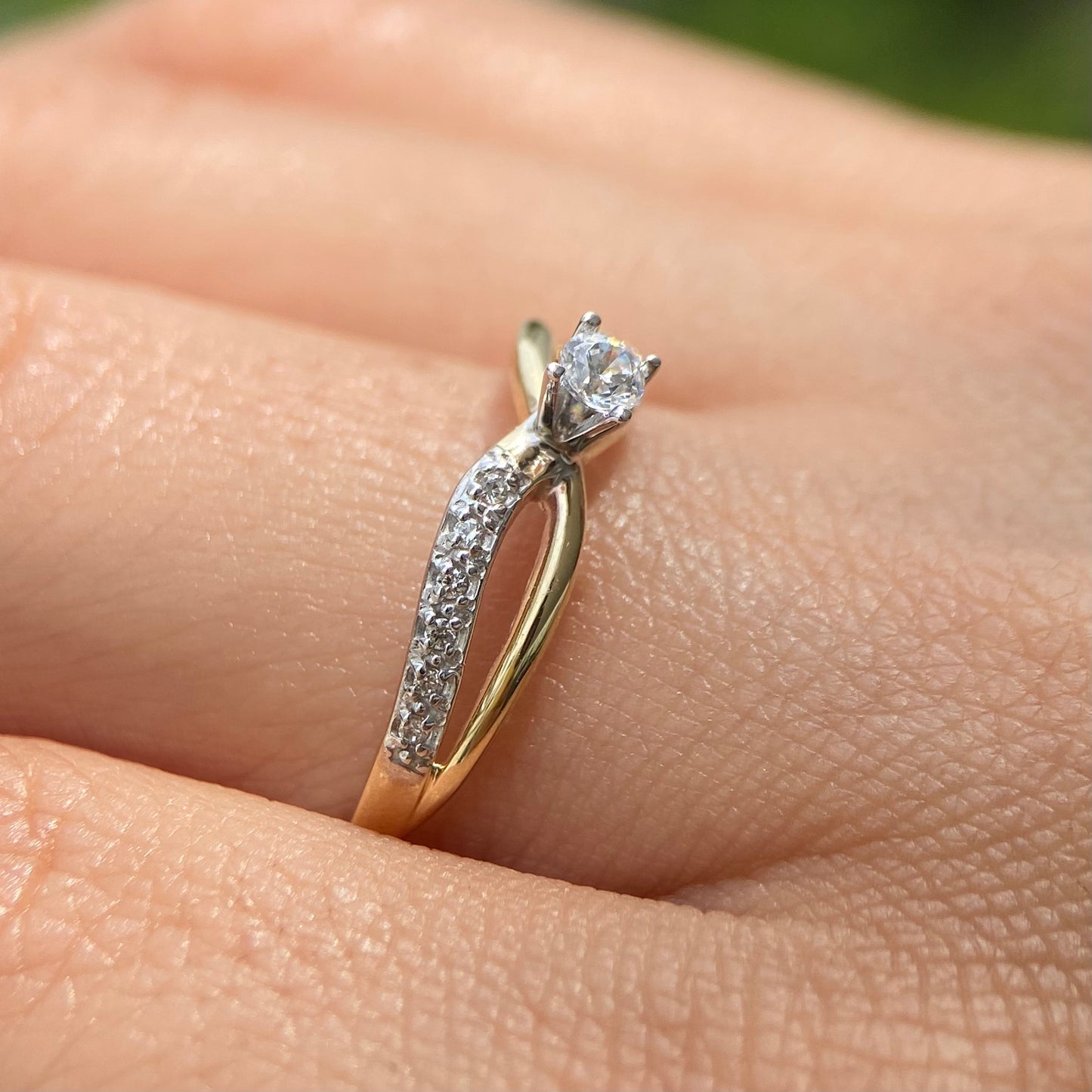 Anillo de compromiso en oro