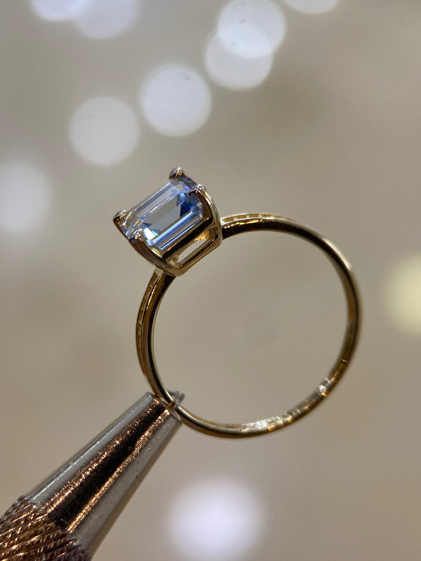 Anillo de compromiso en oro