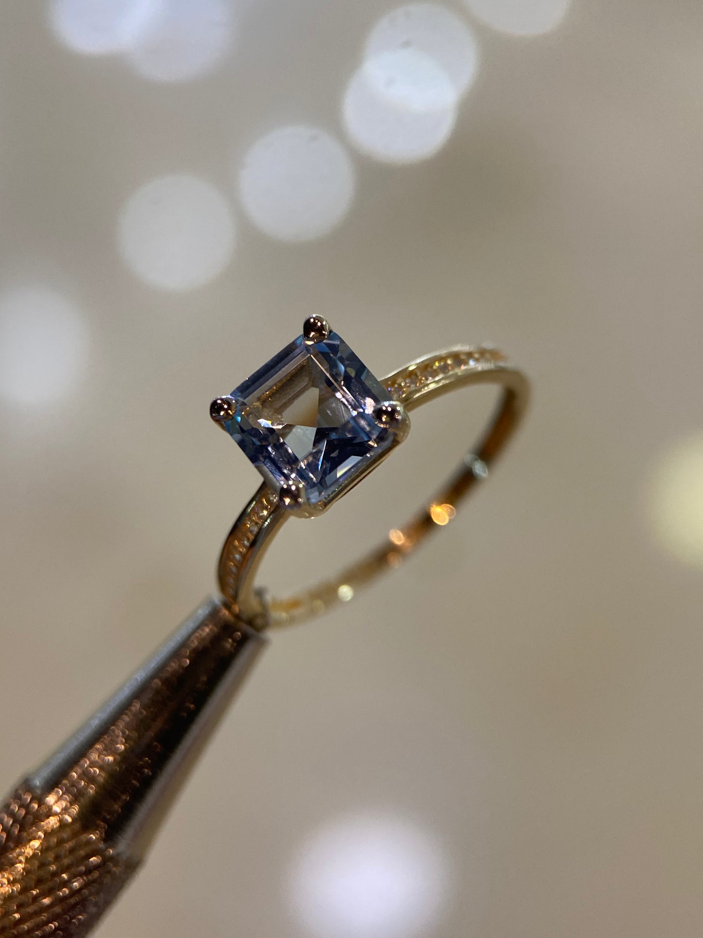 Anillo de compromiso en oro