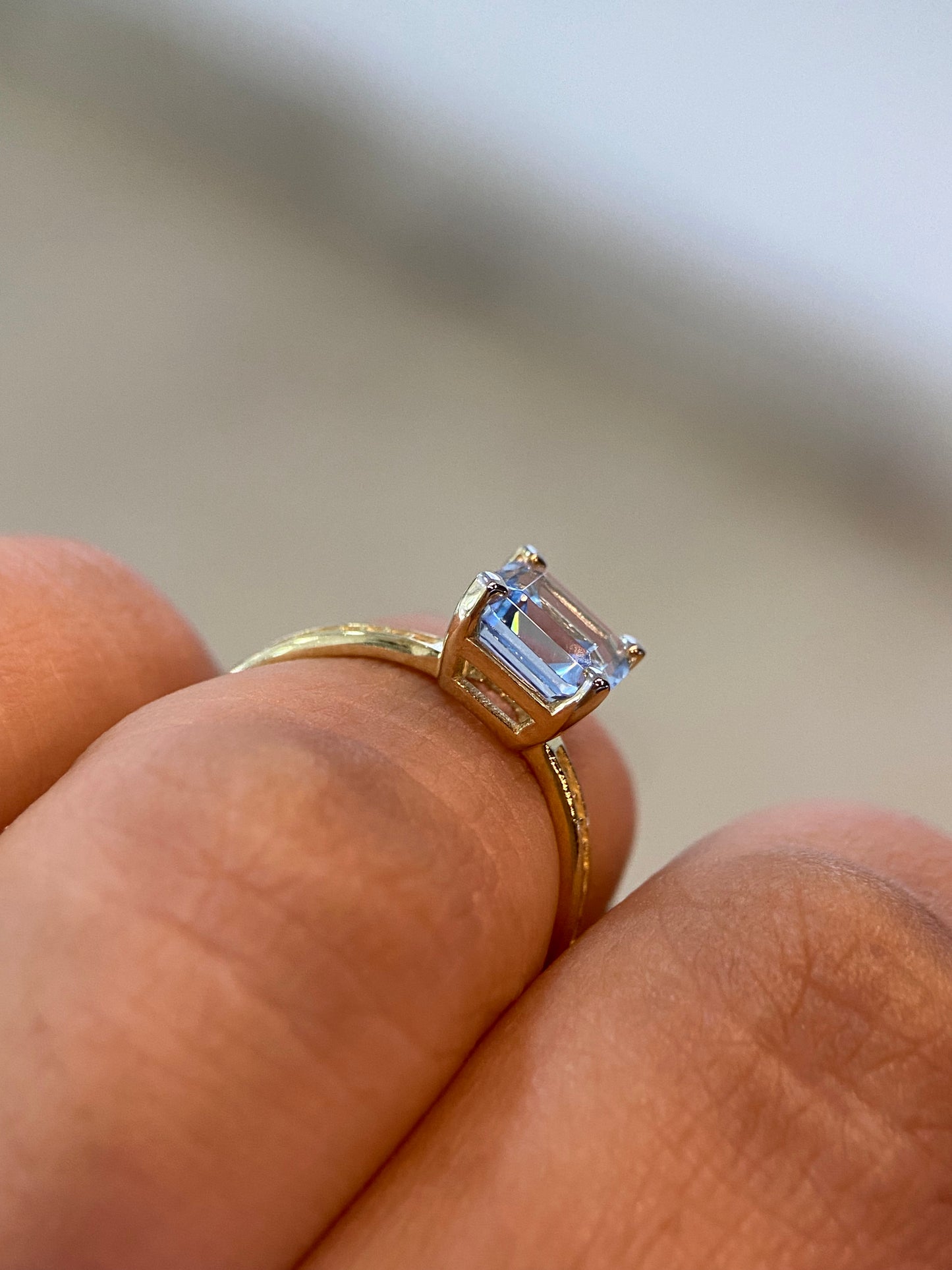 Anillo de compromiso en oro