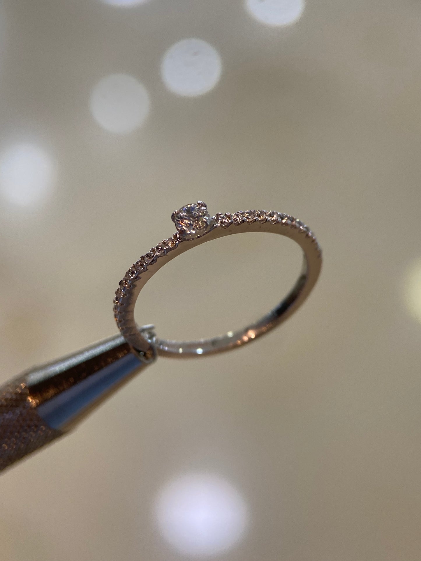 Anillo de compromiso en oro