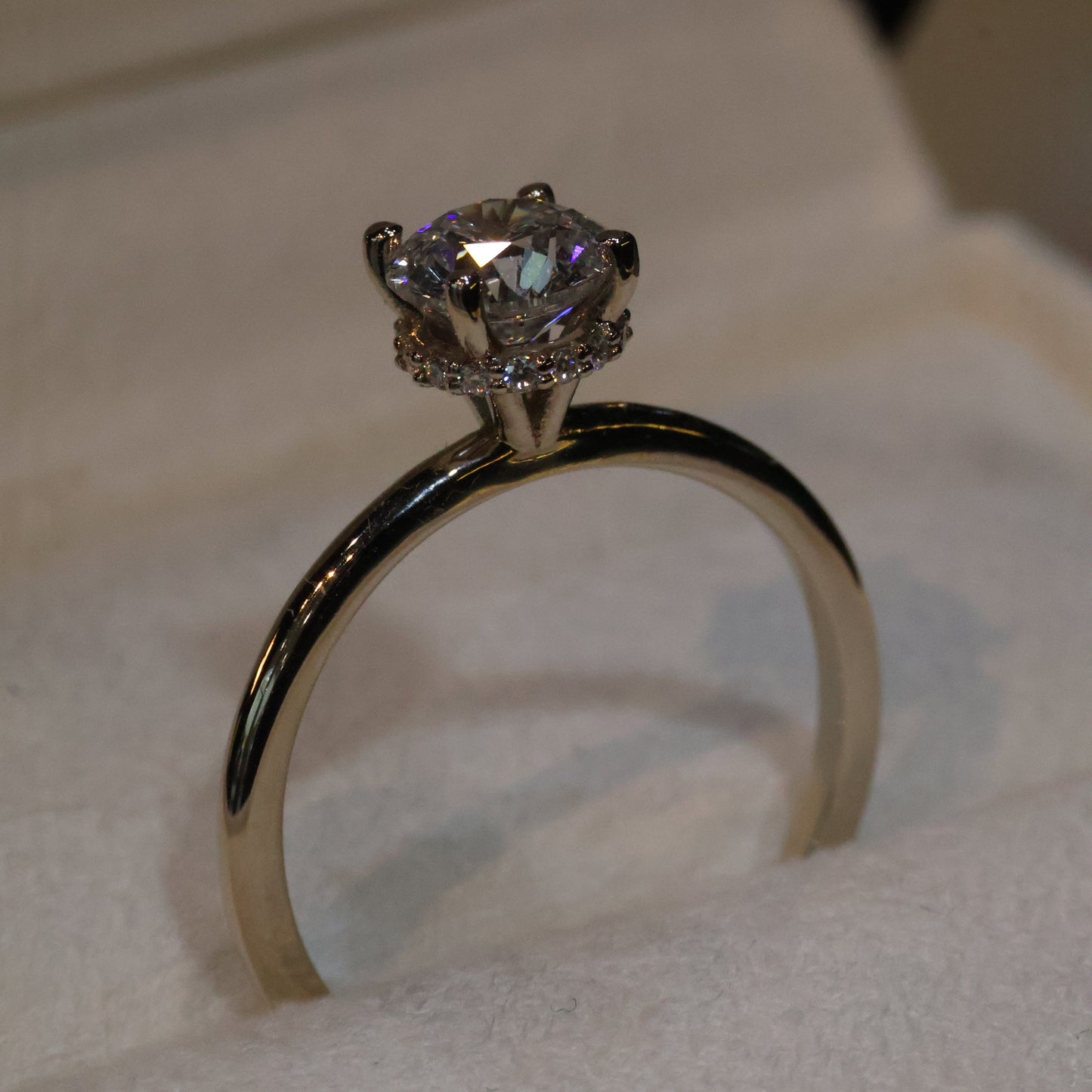 Anillo Eva en oro con diamante de laboratorio corte redondo 1.00 ct
