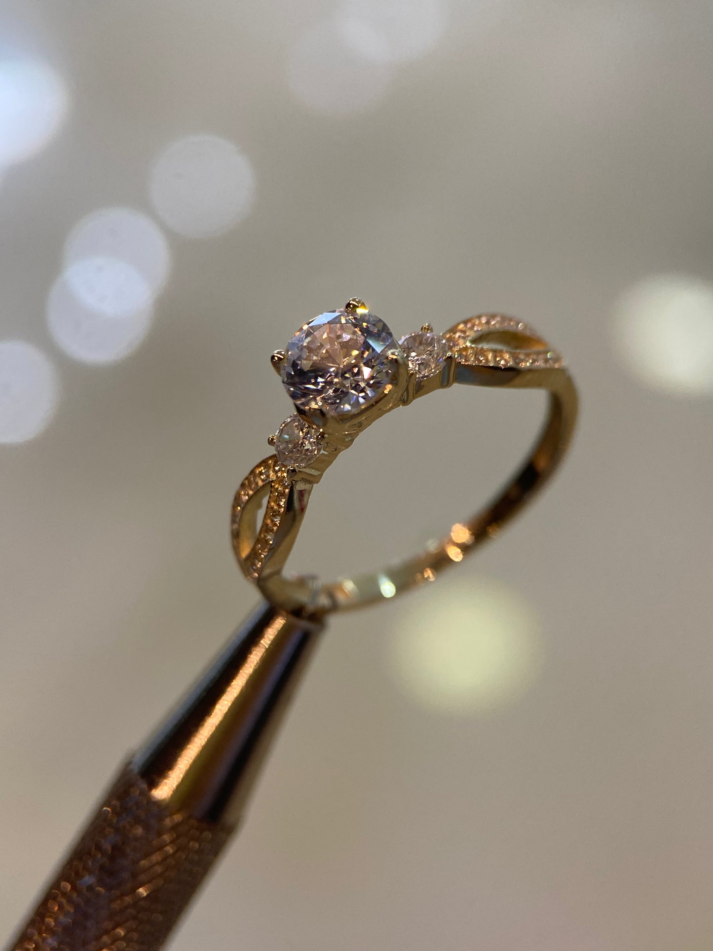Anillo de compromiso en oro