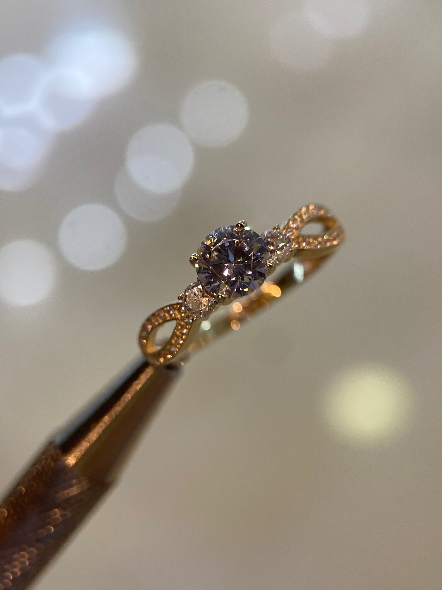 Anillo de compromiso en oro