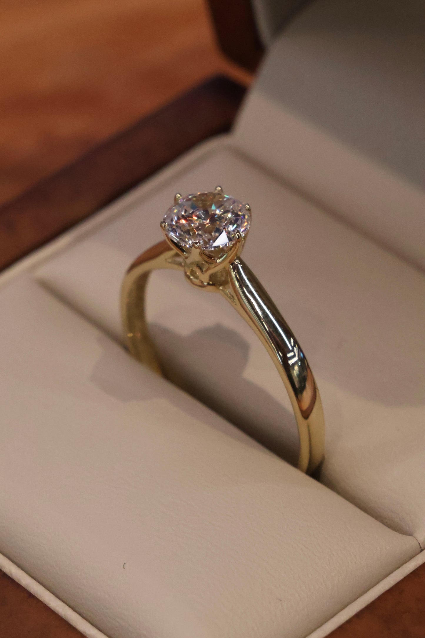 Anillo de compromiso en Oro
