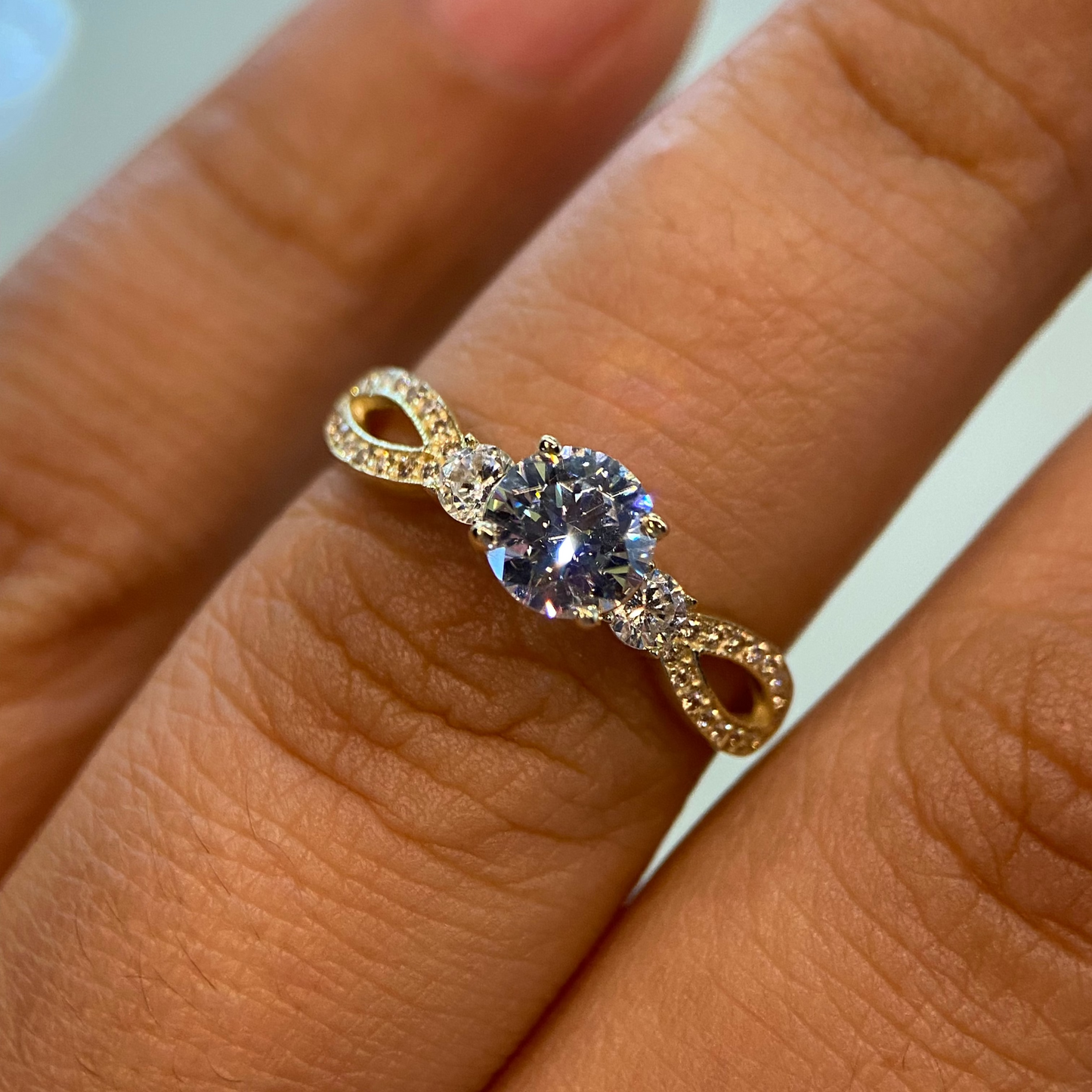 Anillo de compromiso en oro