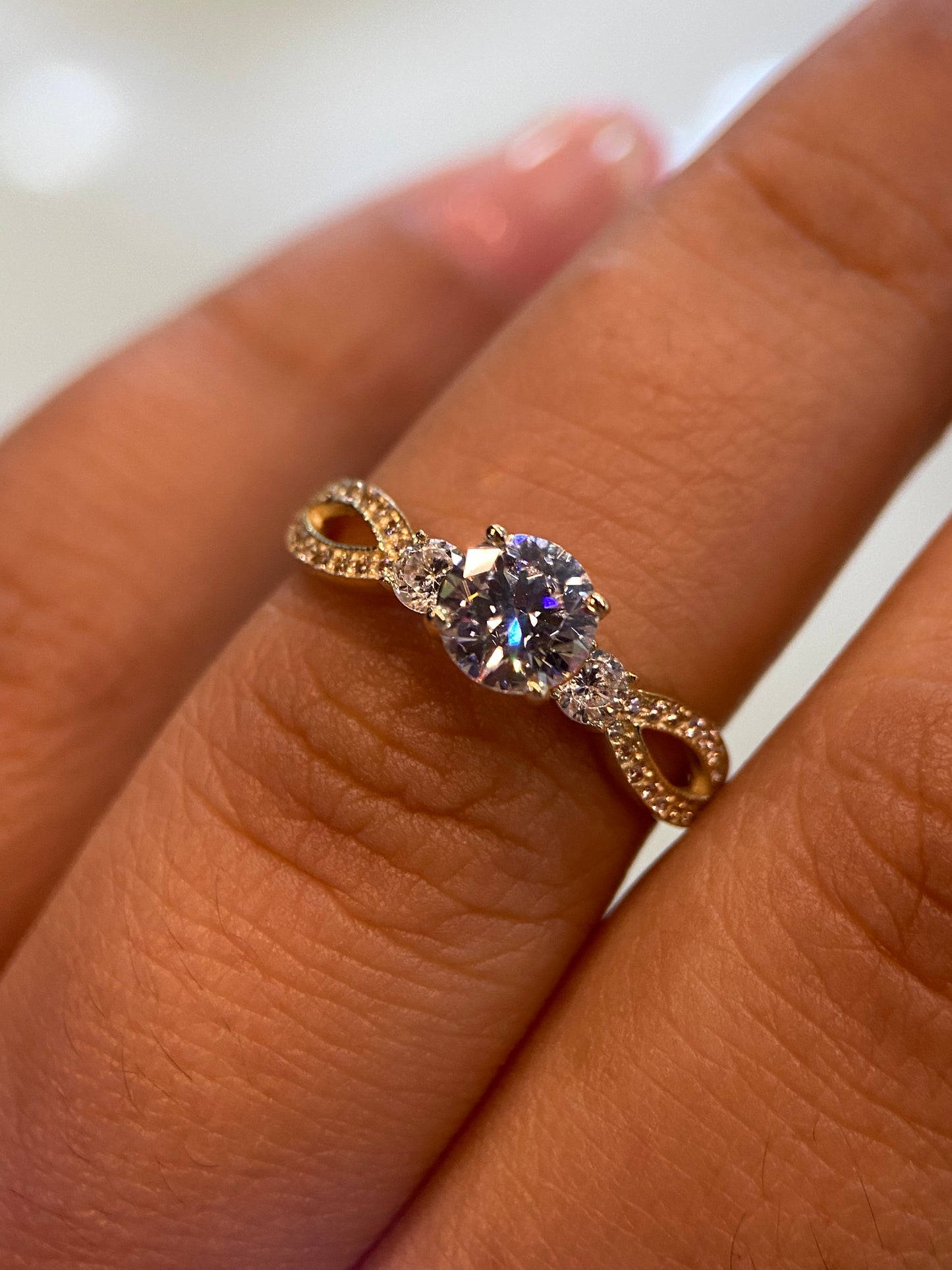 Anillo de compromiso en oro