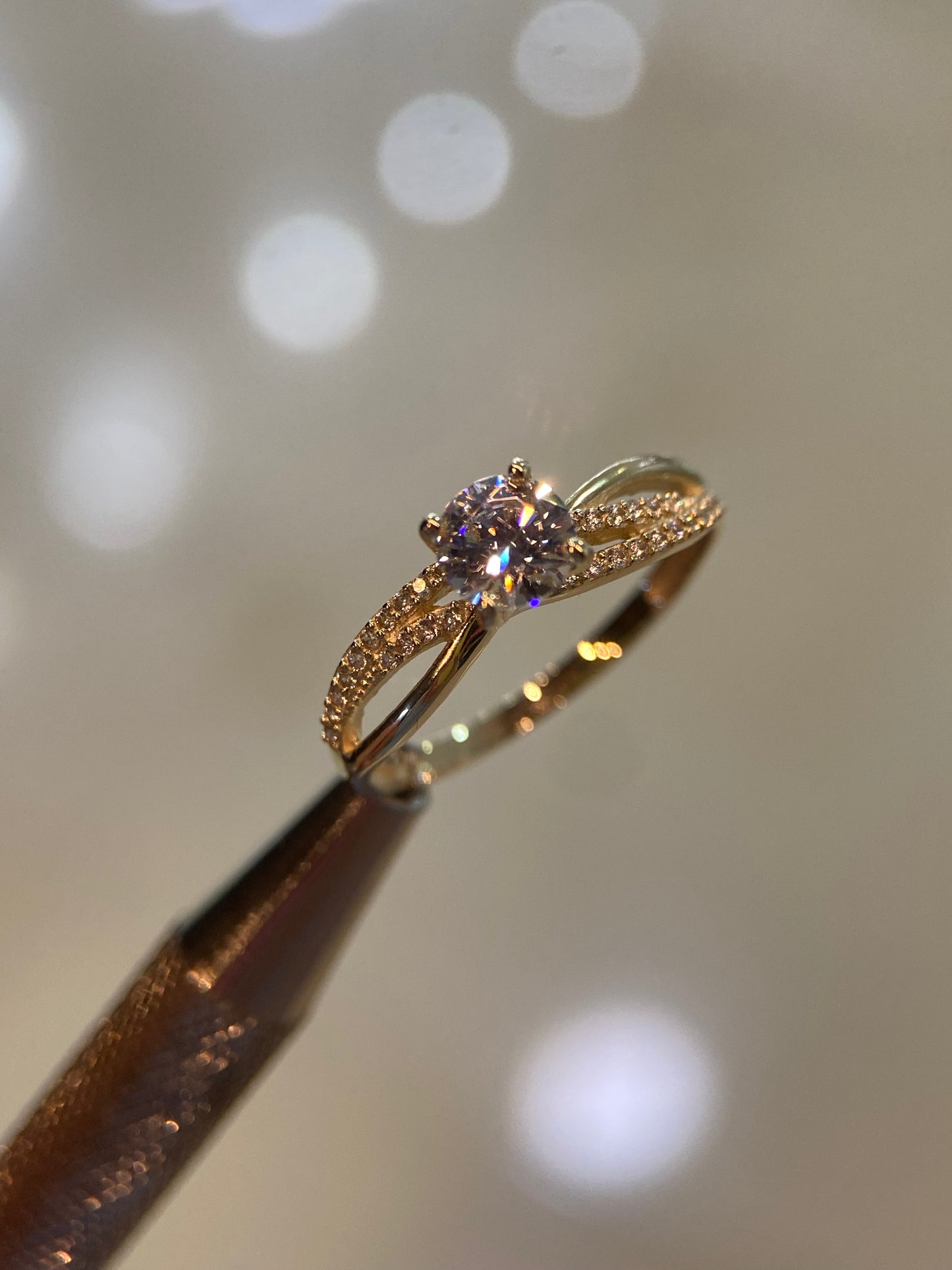 Anillo de compromiso en oro