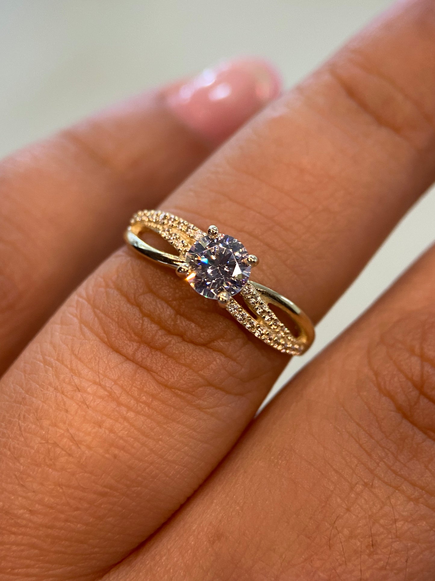 Anillo de compromiso en oro