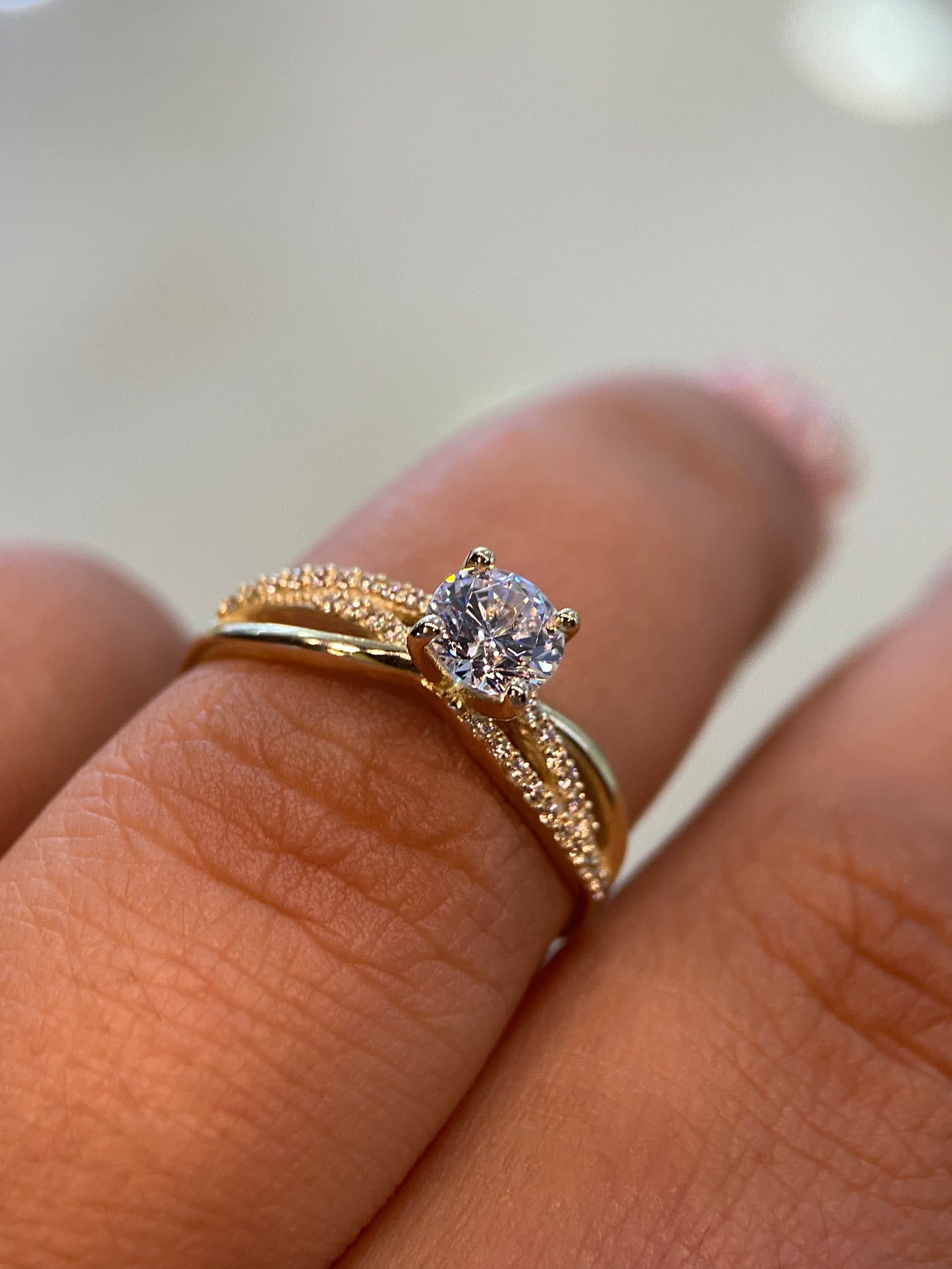 Anillo de compromiso en oro