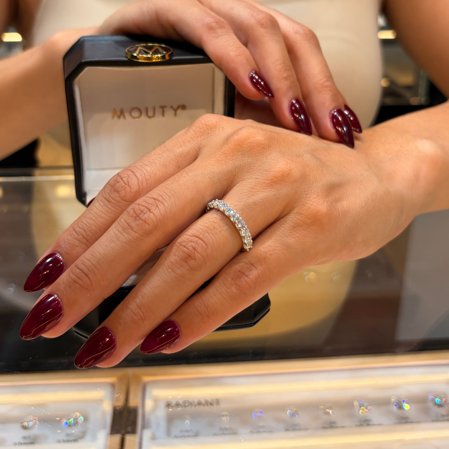 Media Churumbela Mindi en oro con diamante natural 1.10 ct