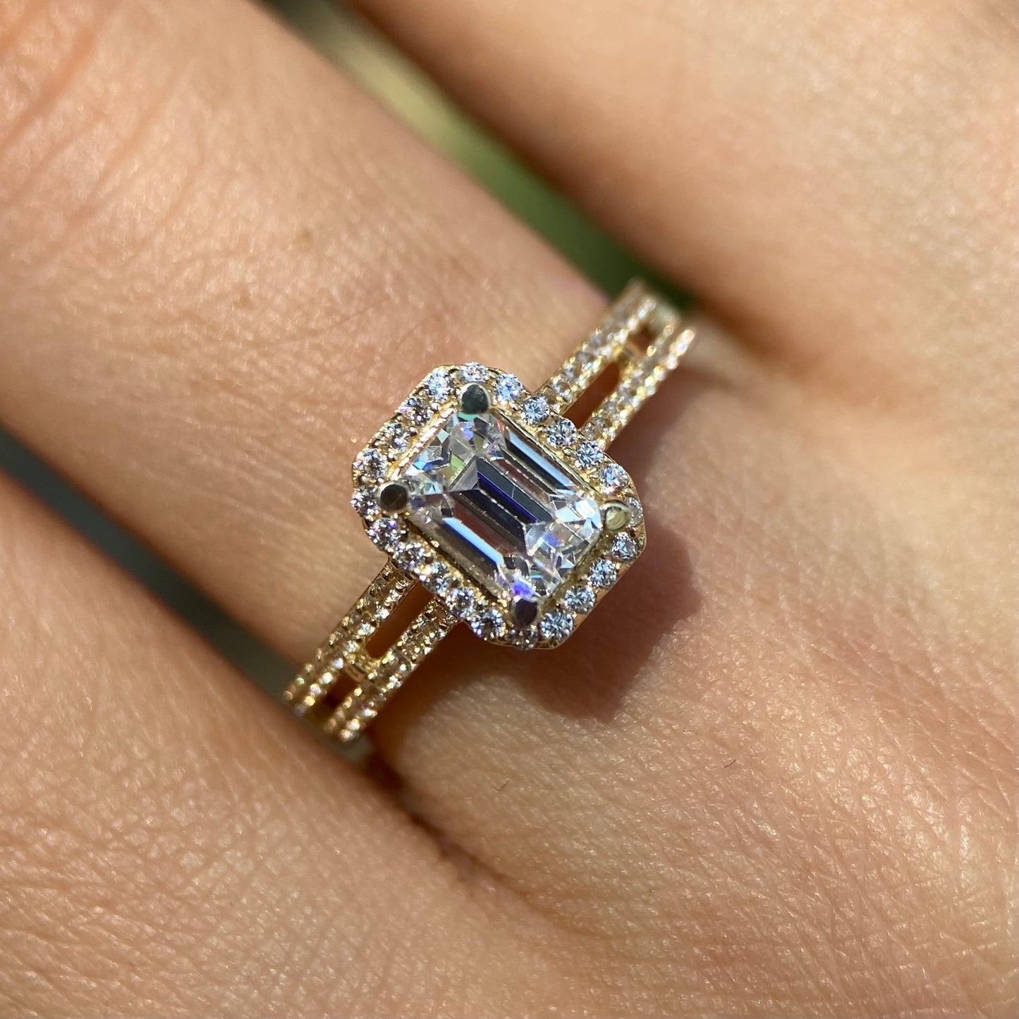 Anillo de compromiso en oro