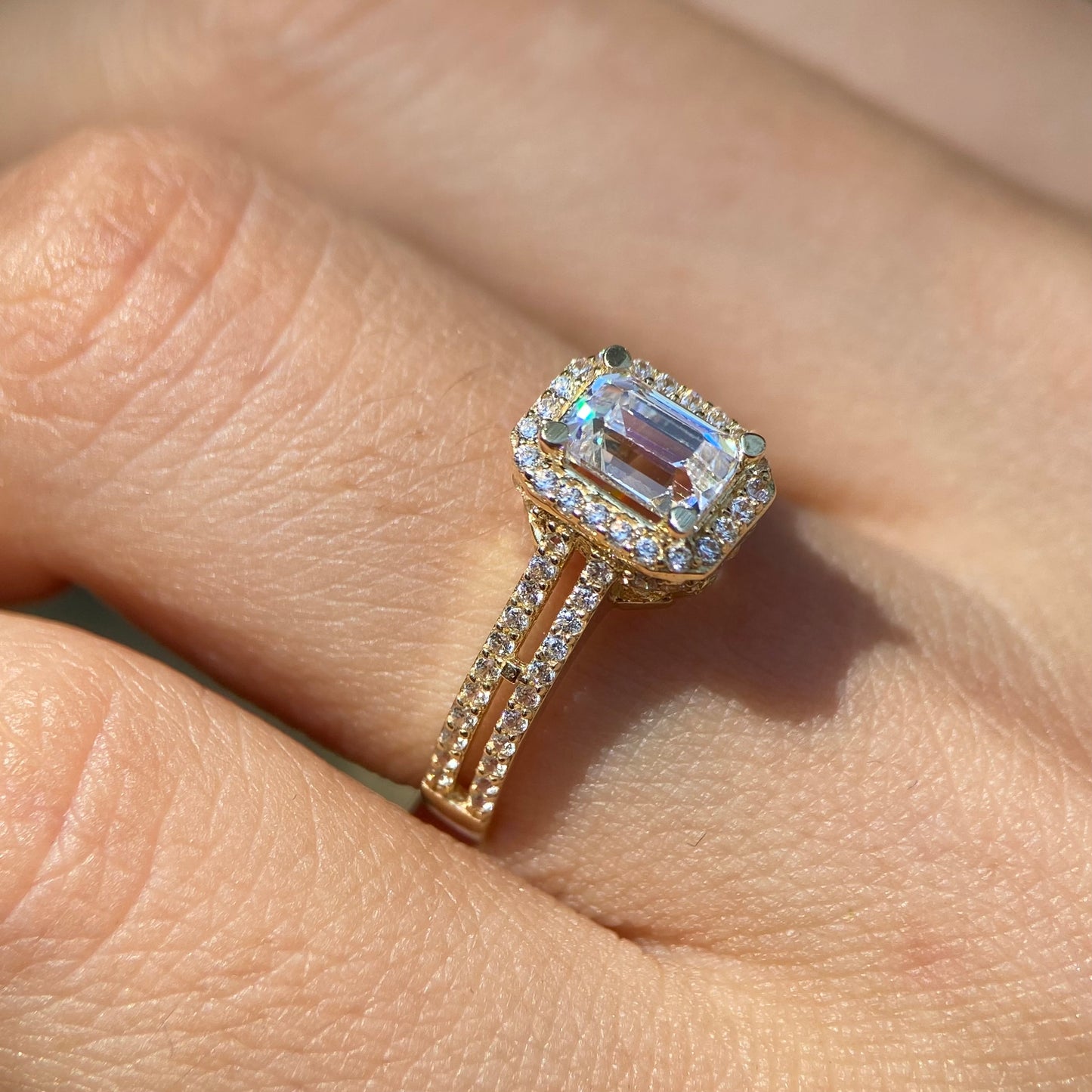 Anillo de compromiso en oro