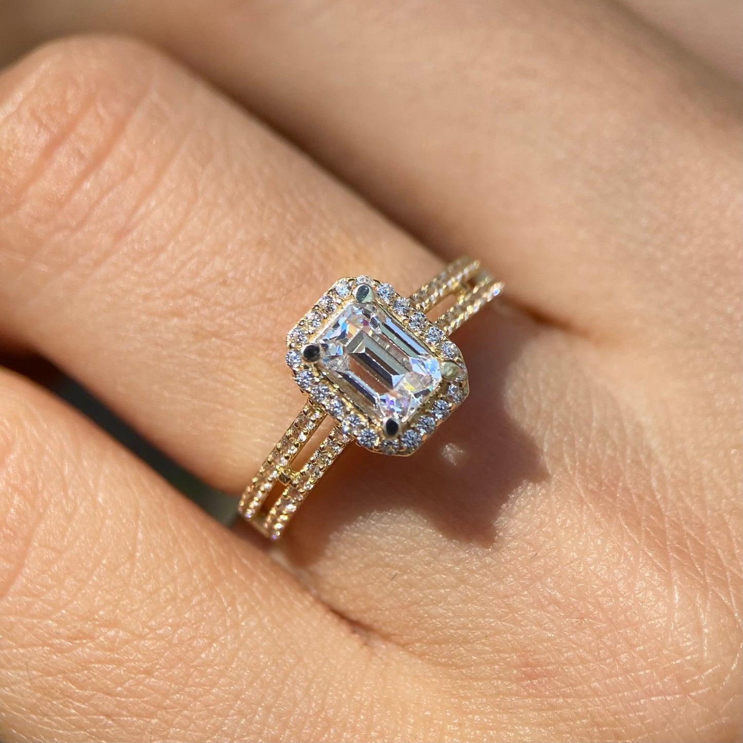 Anillo de compromiso en oro