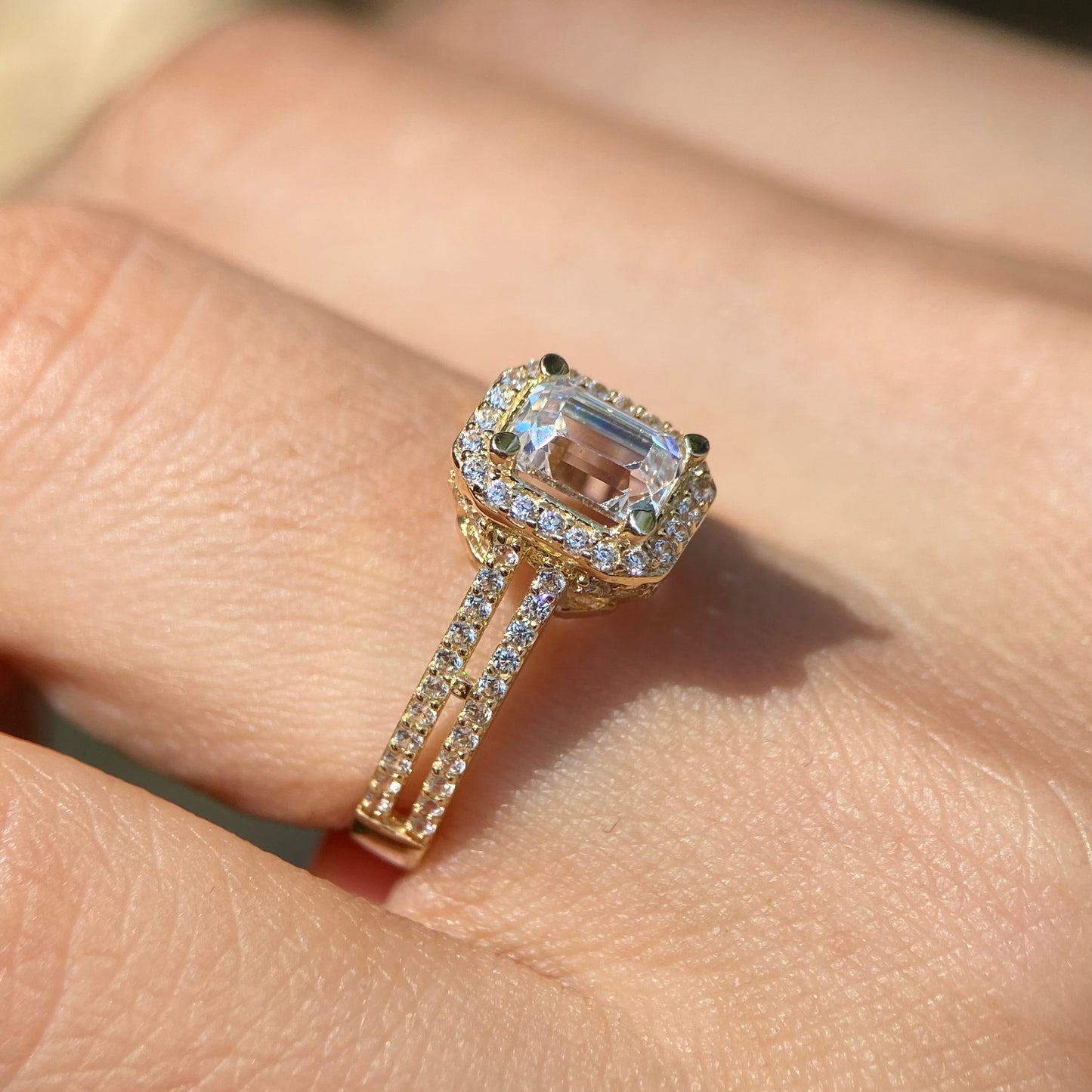 Anillo de compromiso en oro
