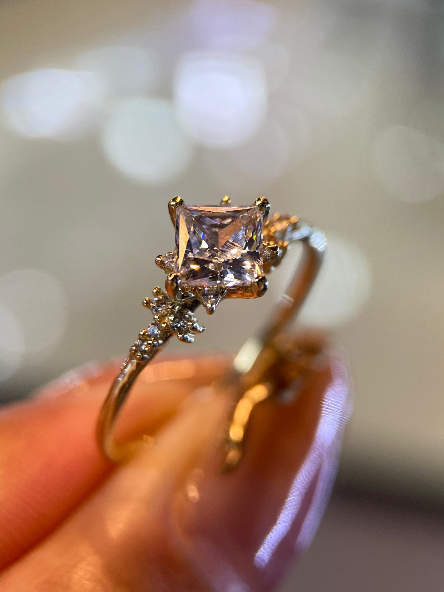 Anillo de compromiso en oro