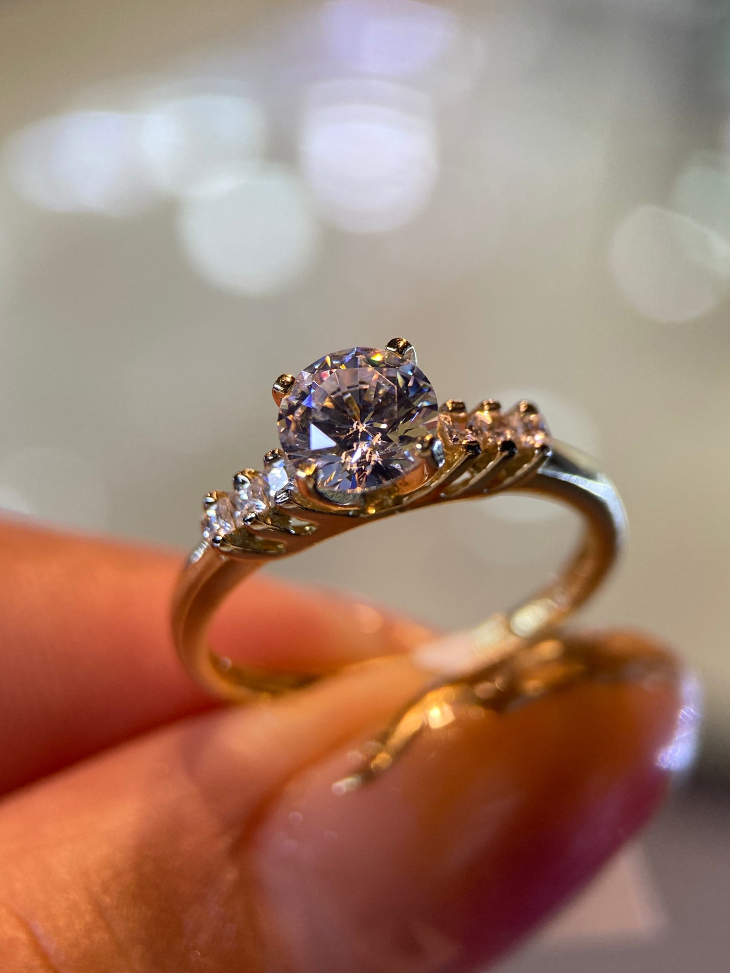 Anillo de compromiso en oro