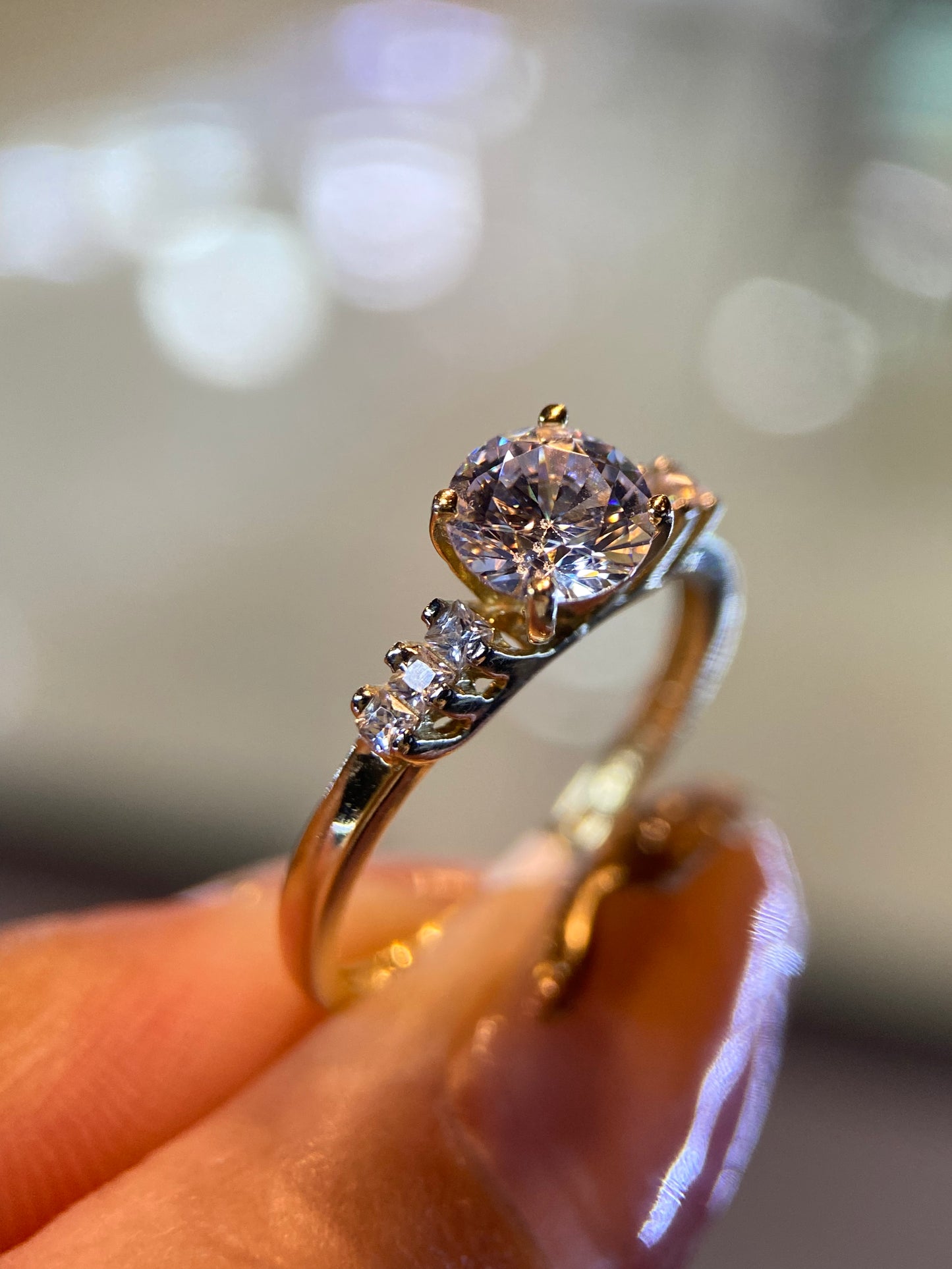 Anillo de compromiso en oro