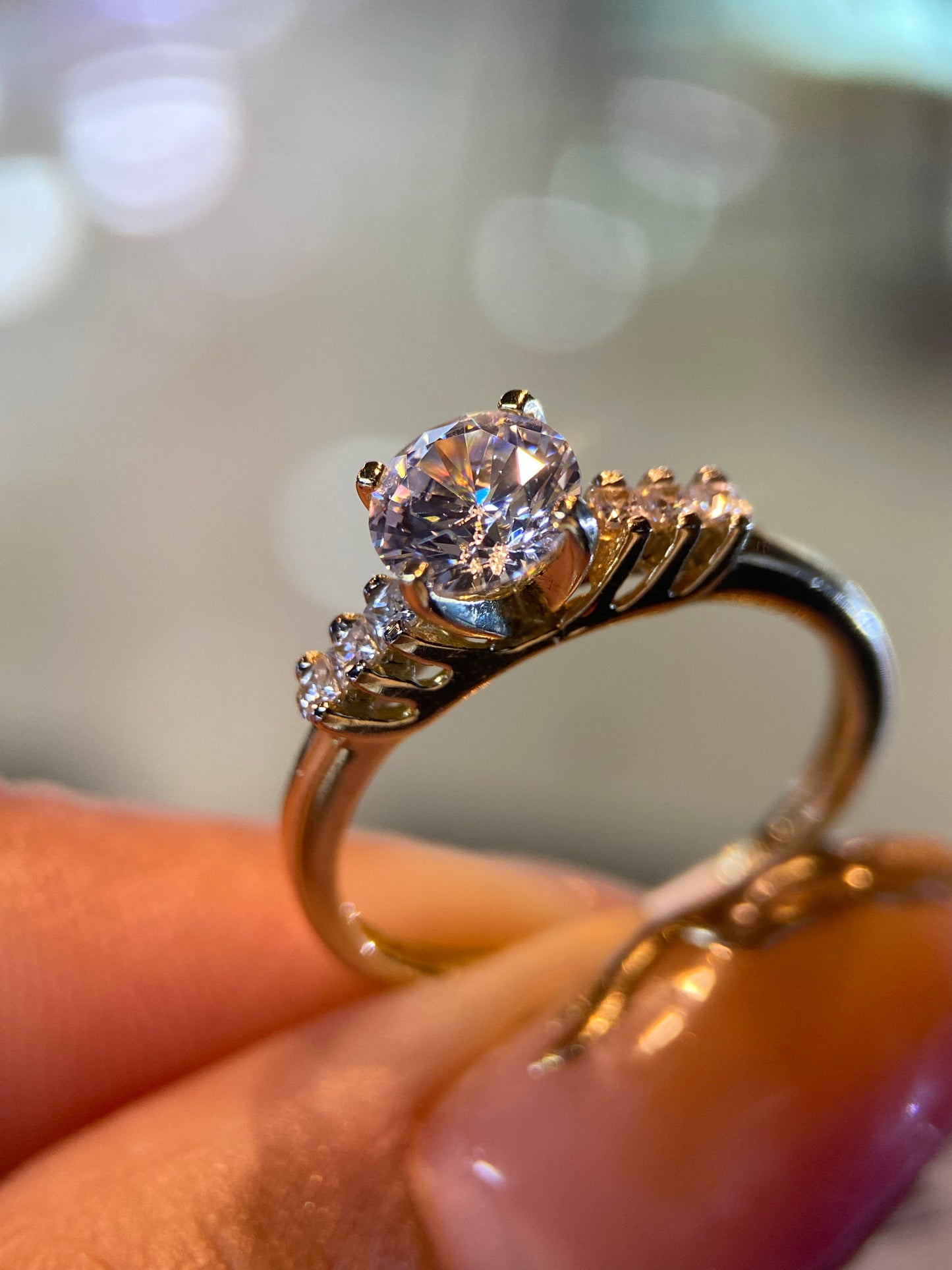 Anillo de compromiso en oro