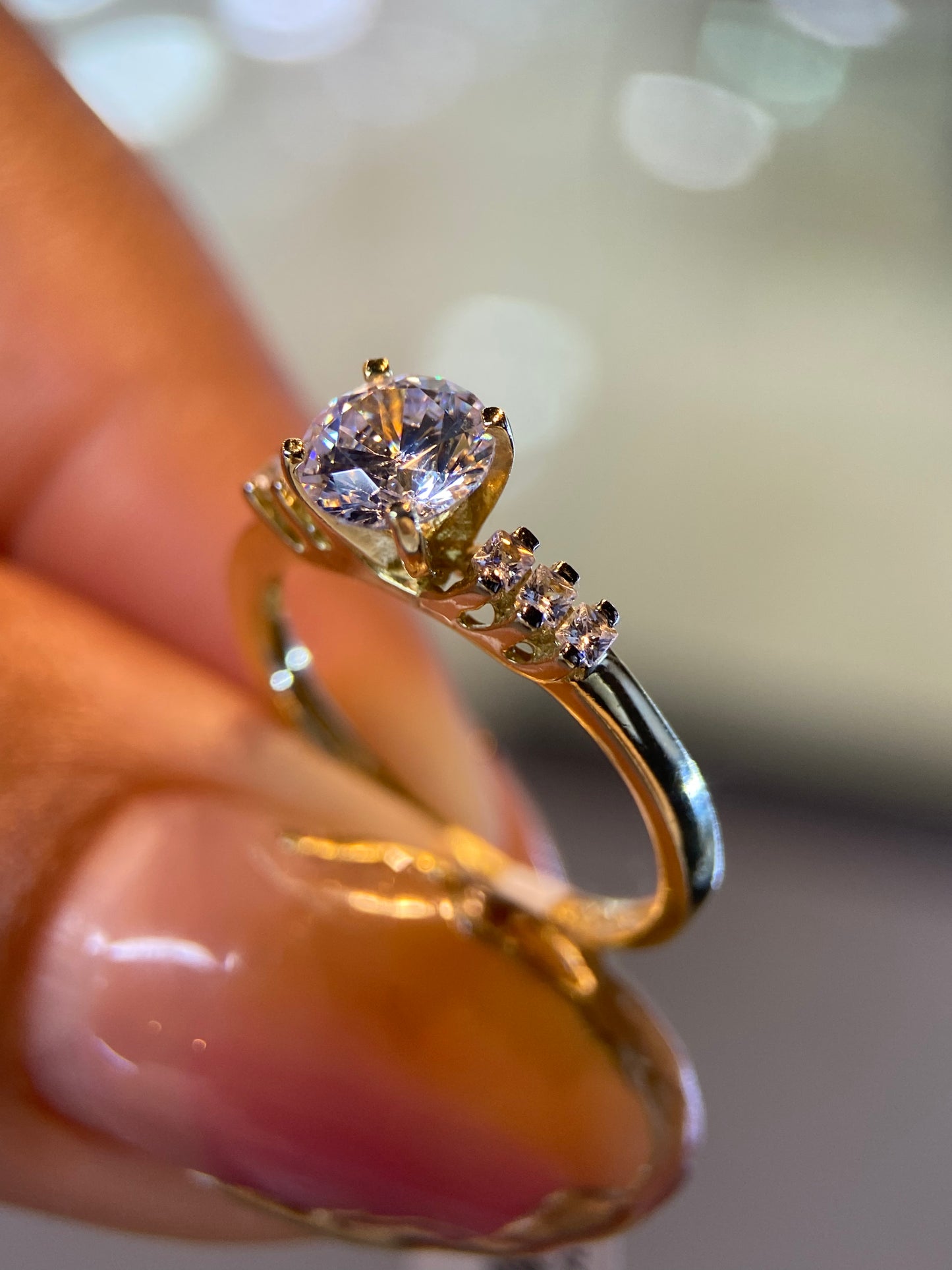 Anillo de compromiso en oro