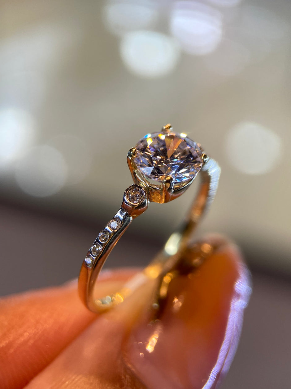 Anillo Cleo en Oro .50 ct