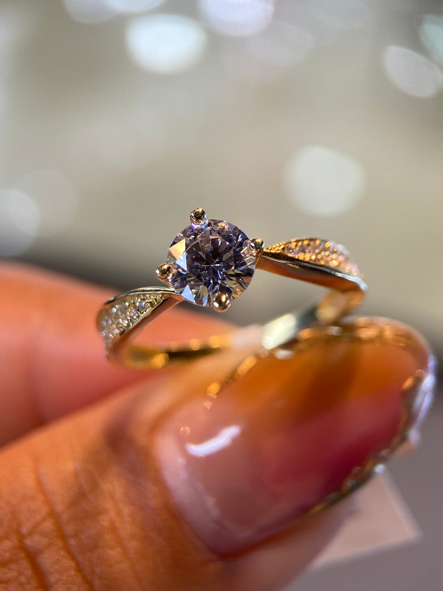 Anillo de compromiso en oro
