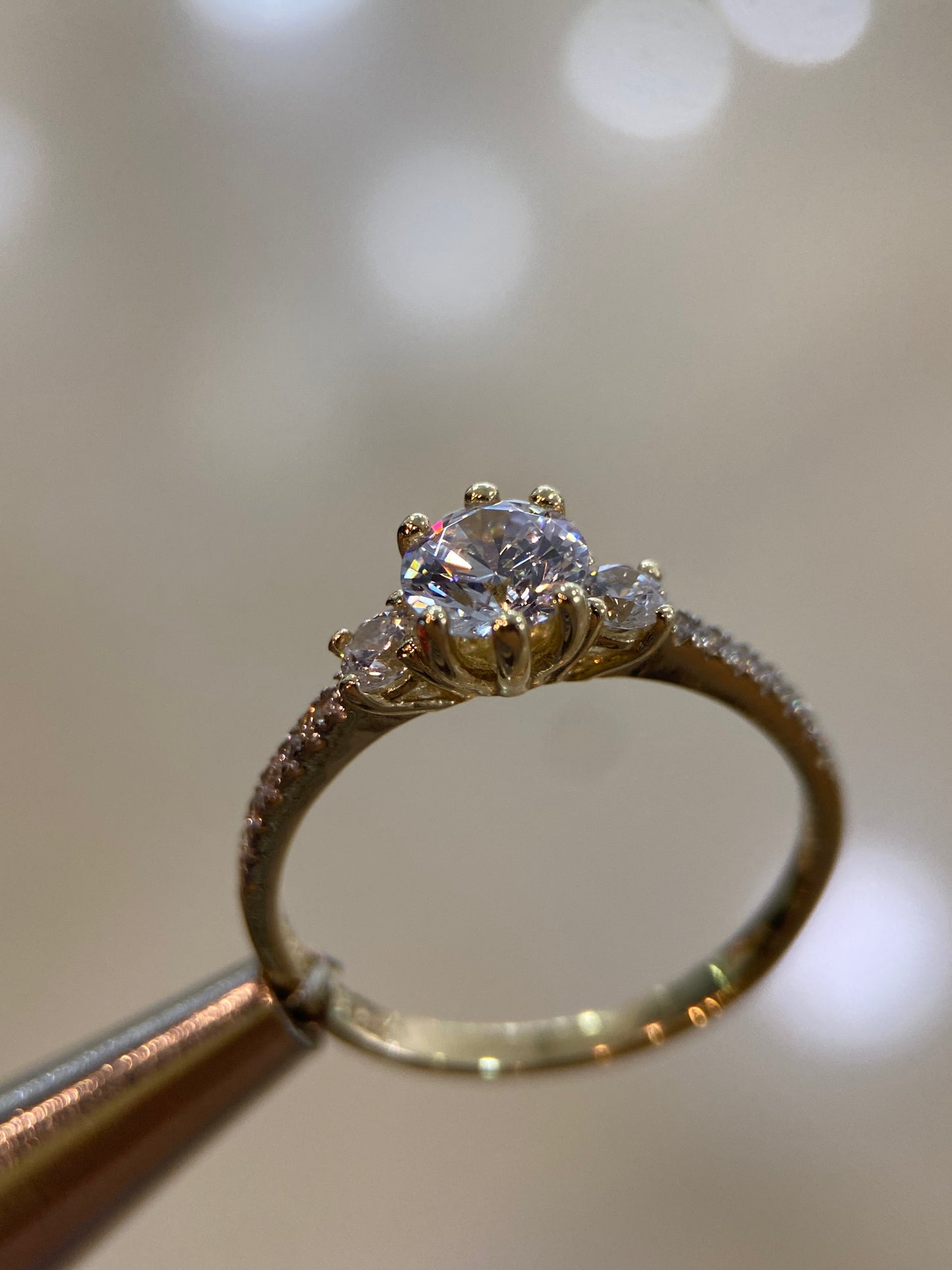 Anillo de compromiso en oro