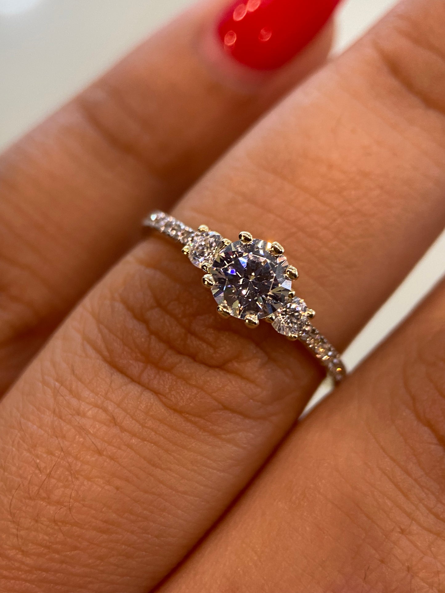 Anillo de compromiso en oro