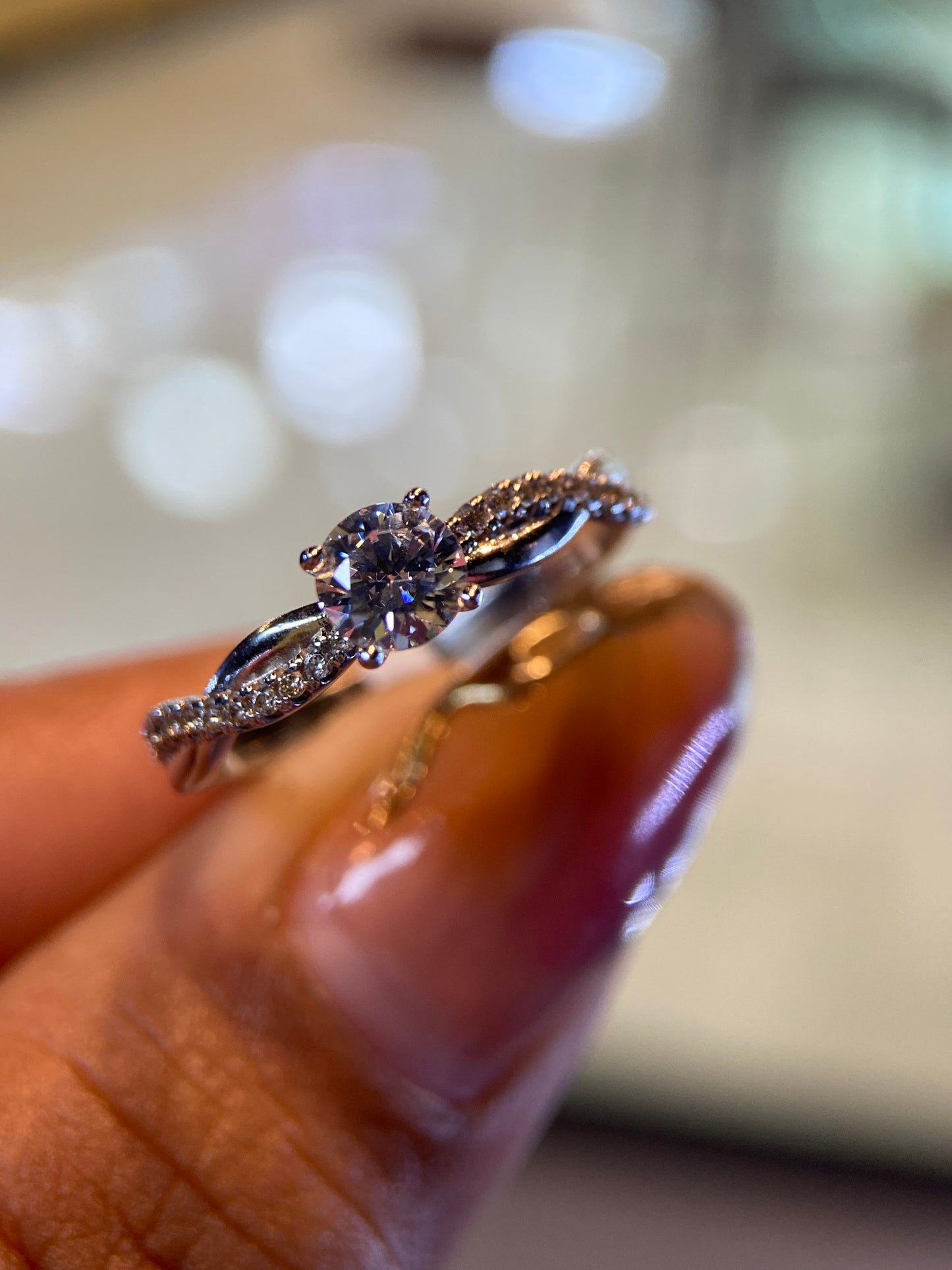 Anillo de compromiso en oro
