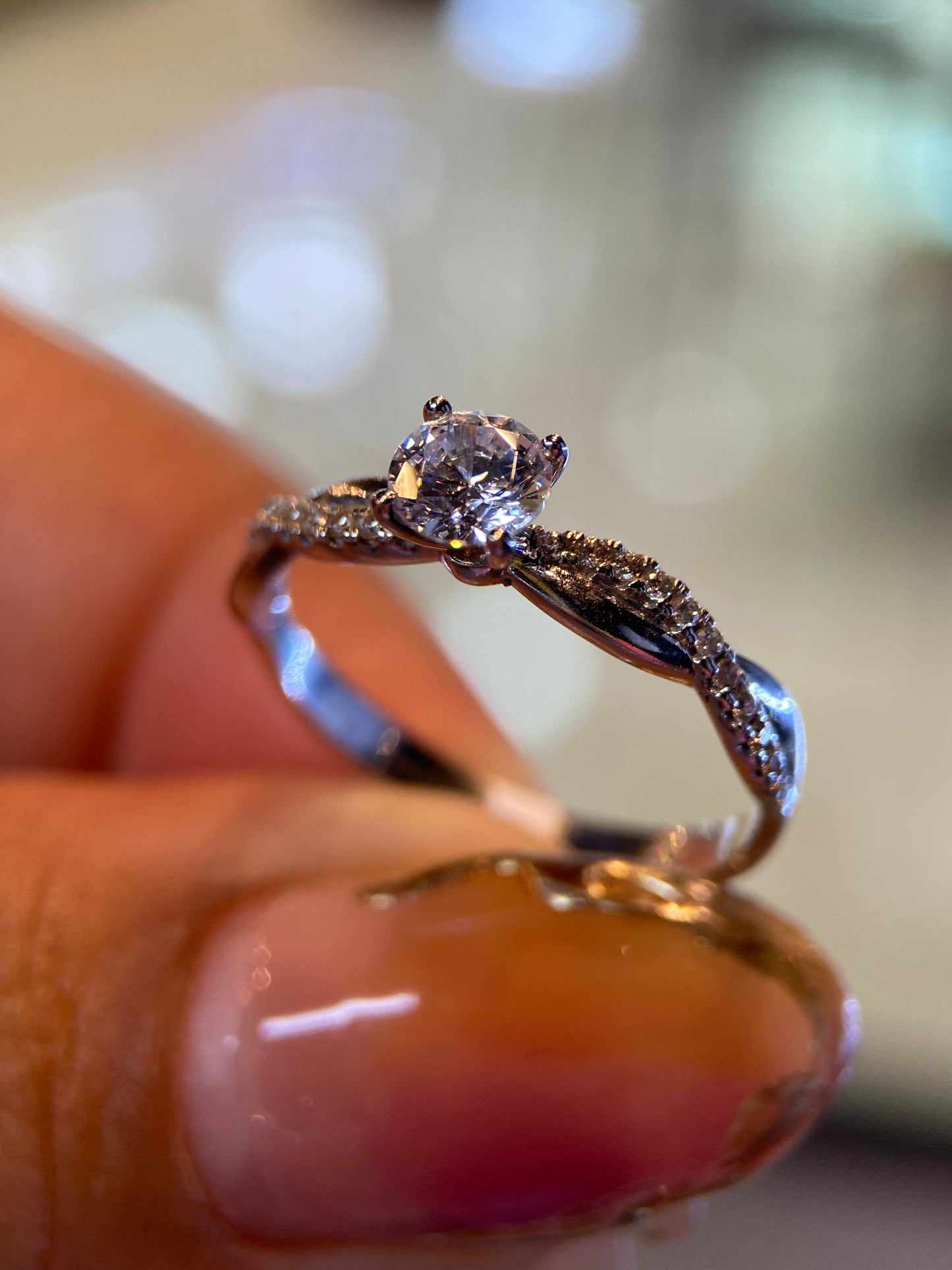 Anillo de compromiso en oro