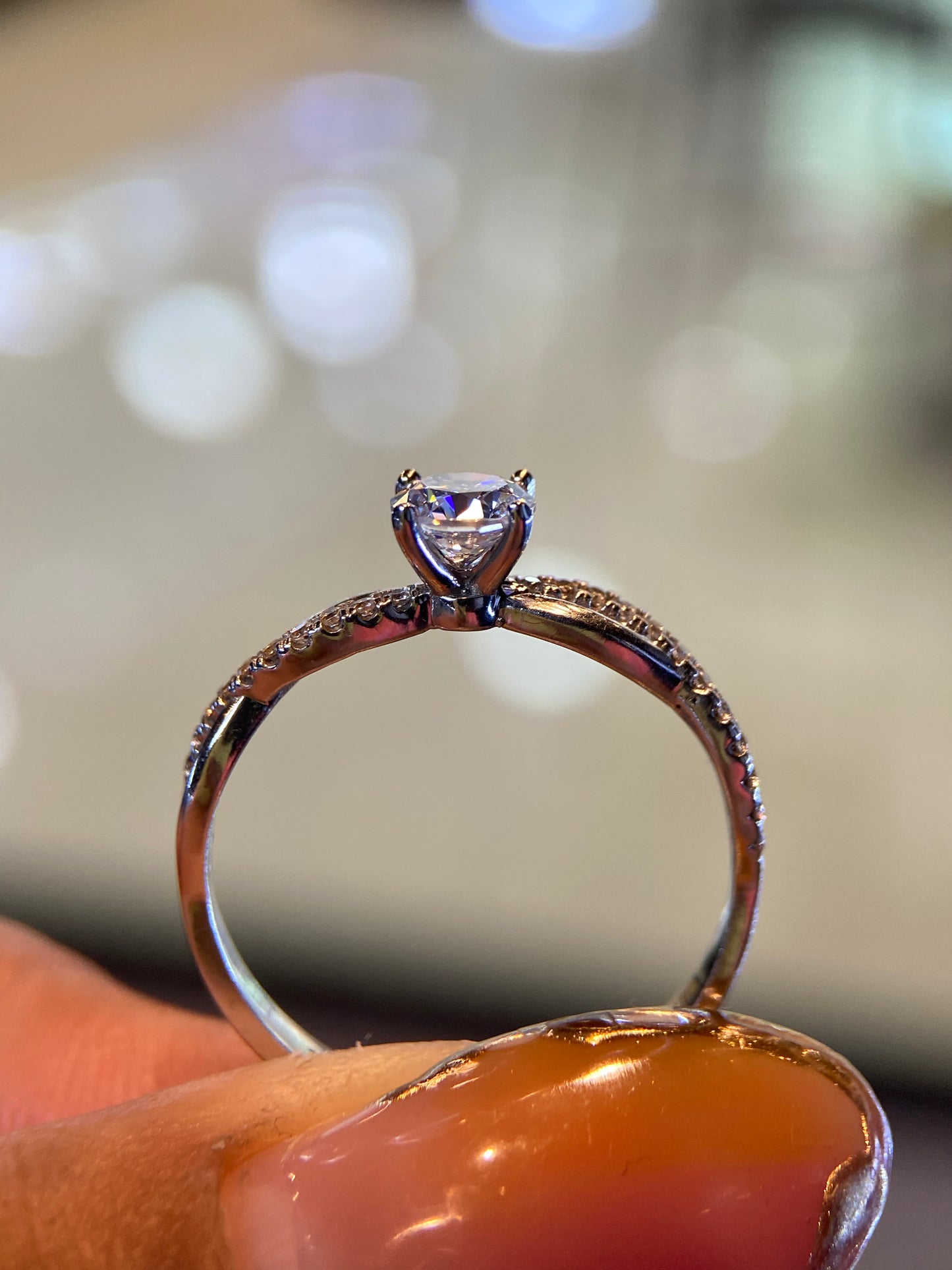 Anillo de compromiso en oro