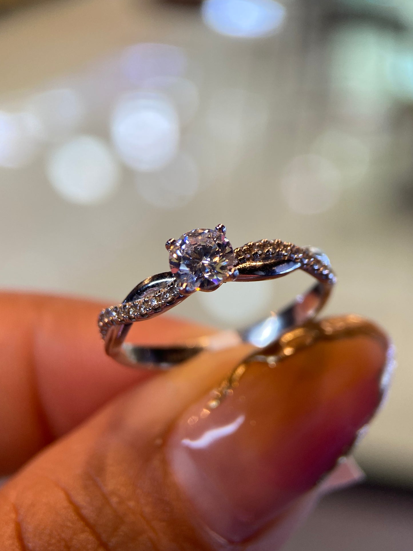 Anillo de compromiso en oro